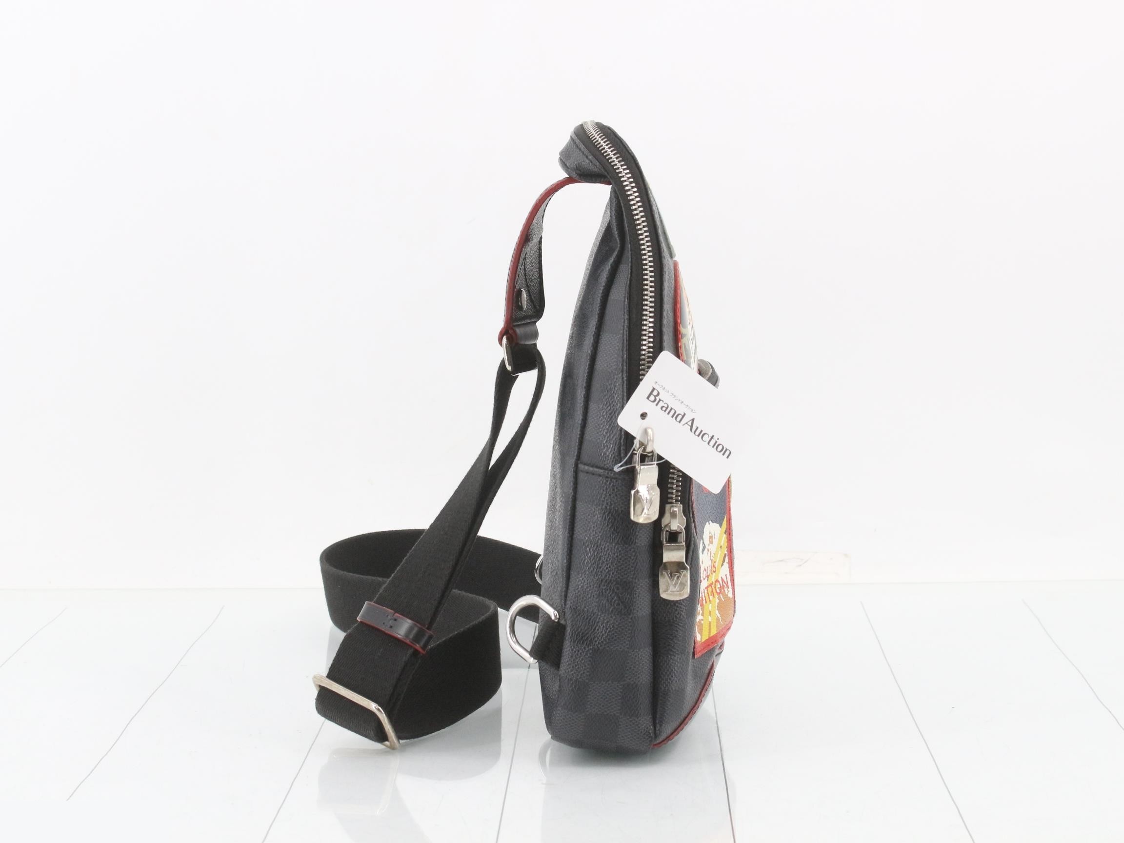 Damier Graphite Avenue Sling Bag (Shoulder Bag) — view 4