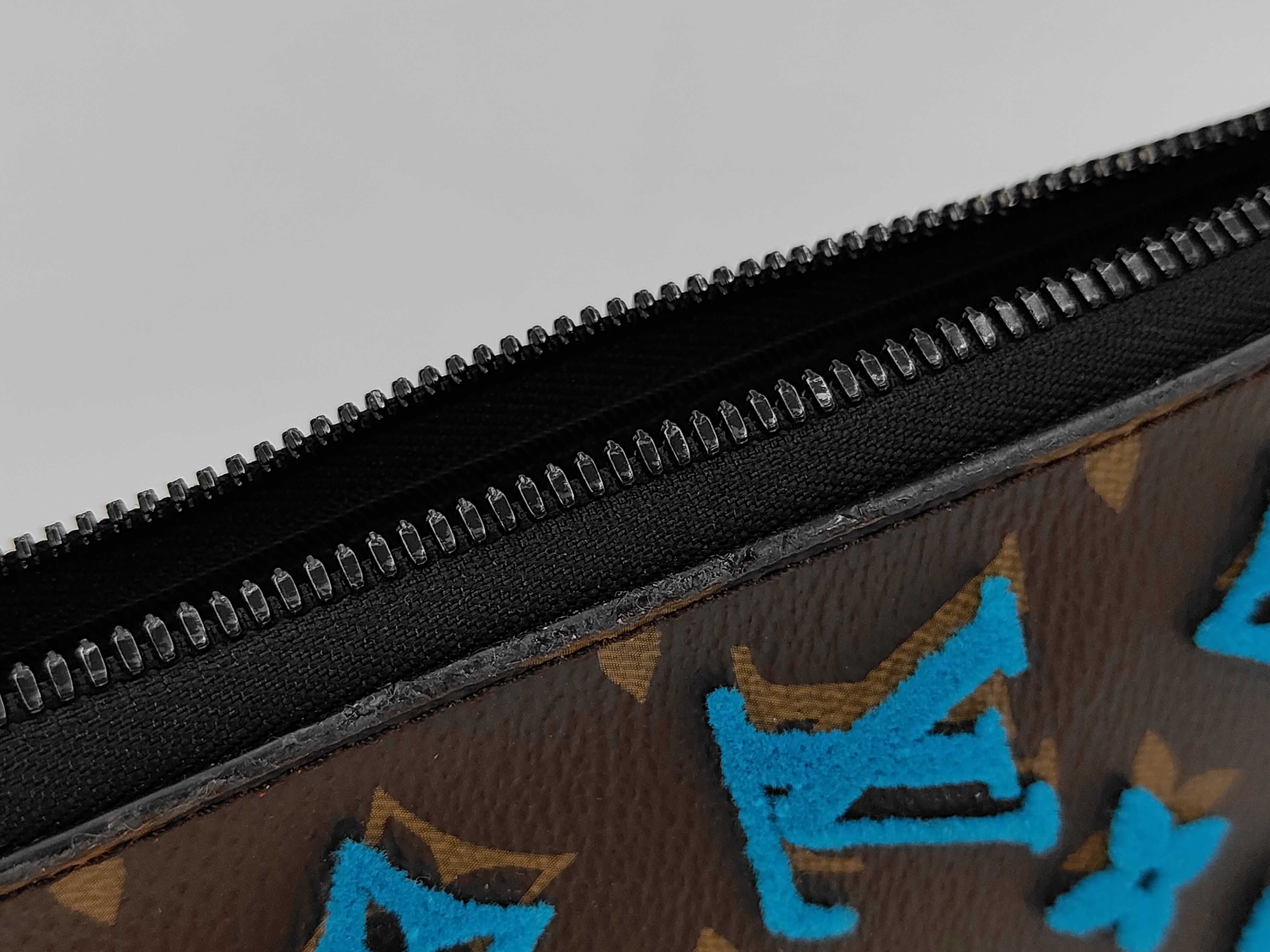 Monogram Tuffetage Triangle M45078 Shoulder Bag — view 9