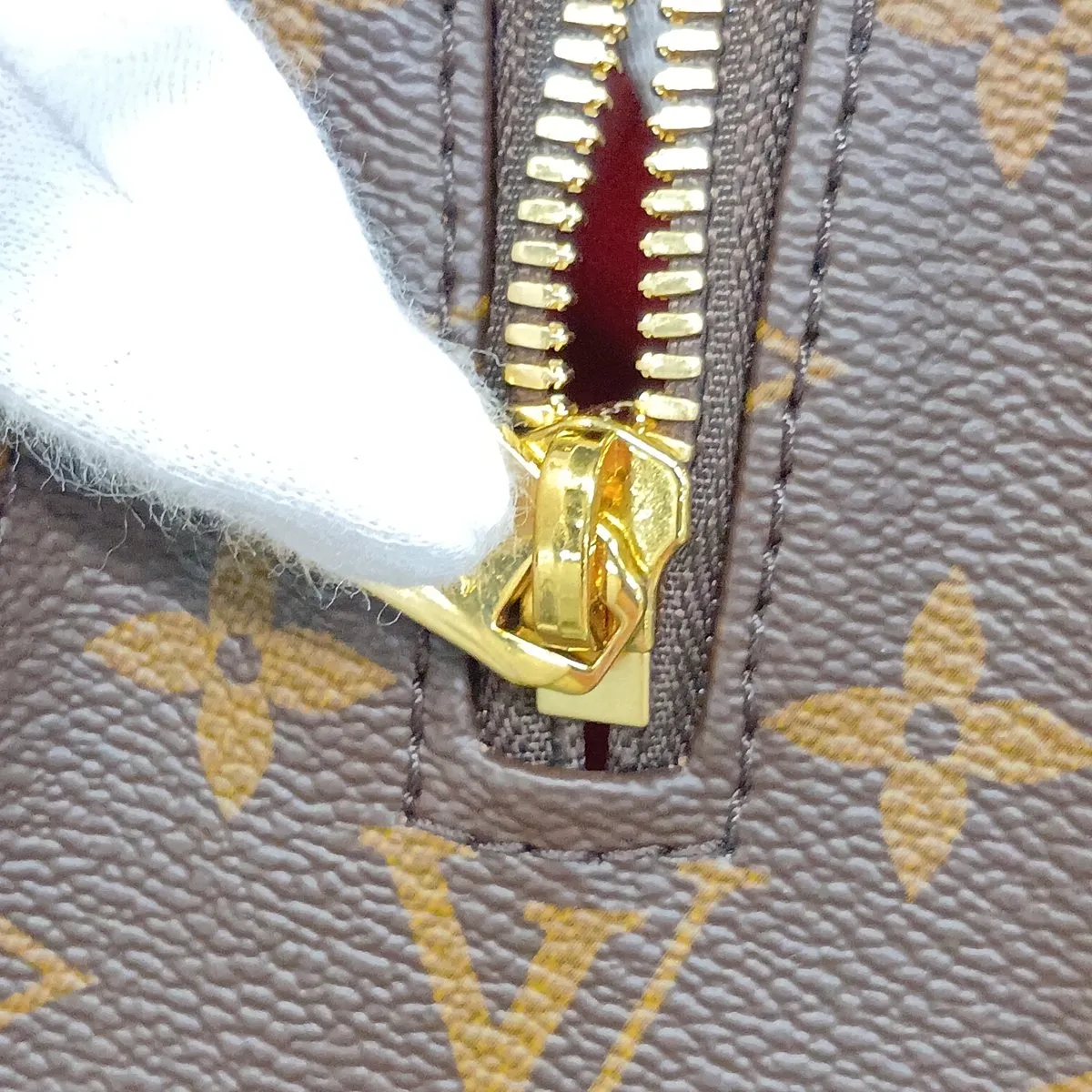 Giant Monogram Reverse OnTheGo EW M46653 Brown (RFID detected) — view 15