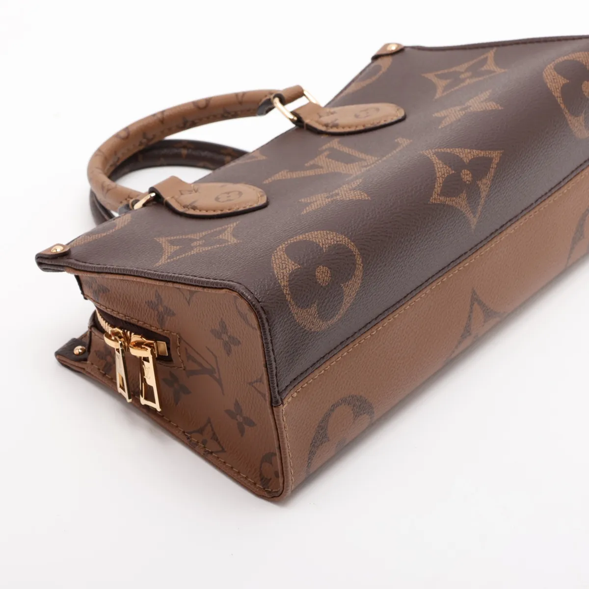 Giant Monogram Reverse OnTheGo EW M46653 Brown (RFID detected) — view 4