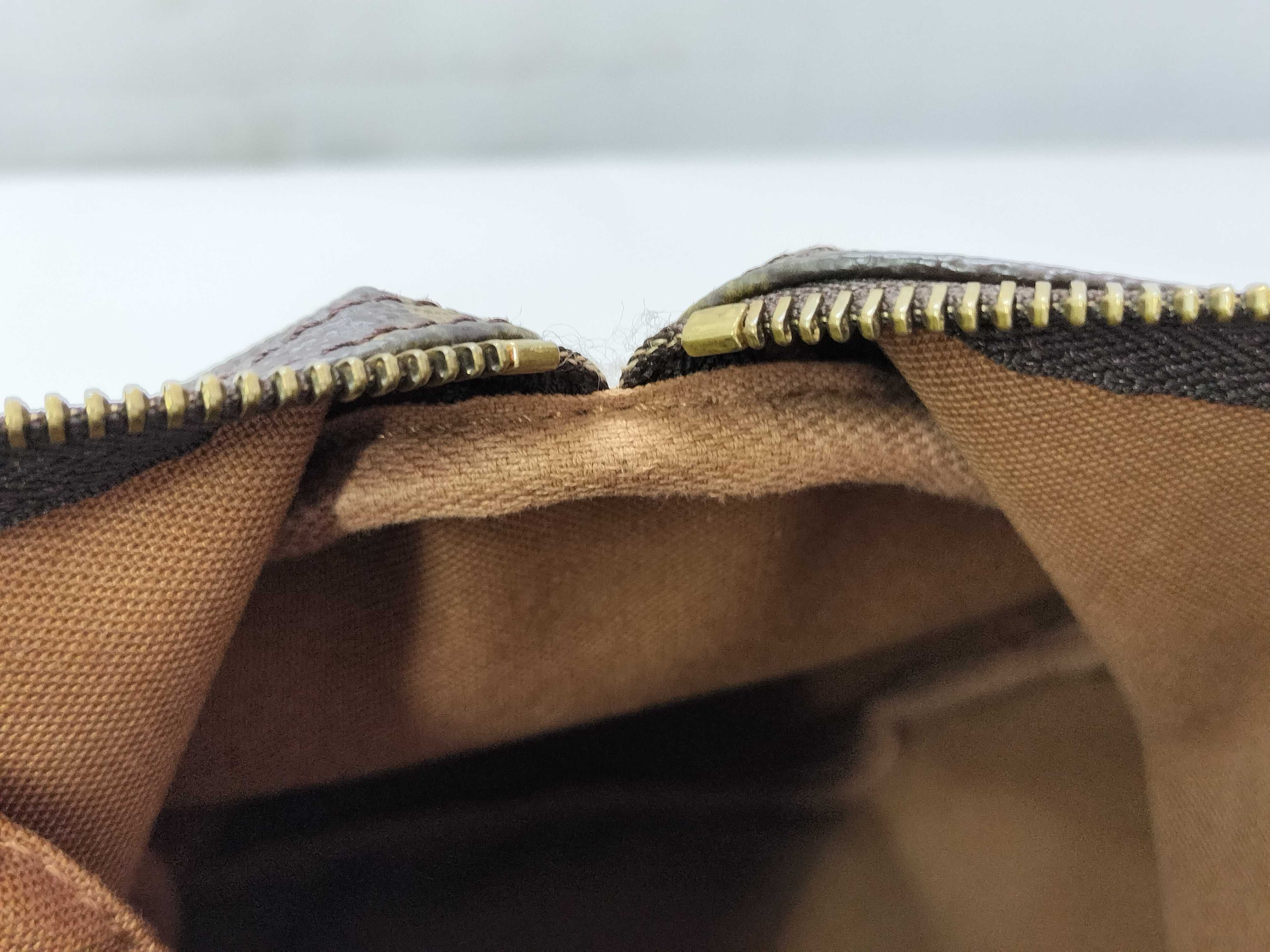 Monogram Louis Vuitton Speedy 30 Handbag — view 12