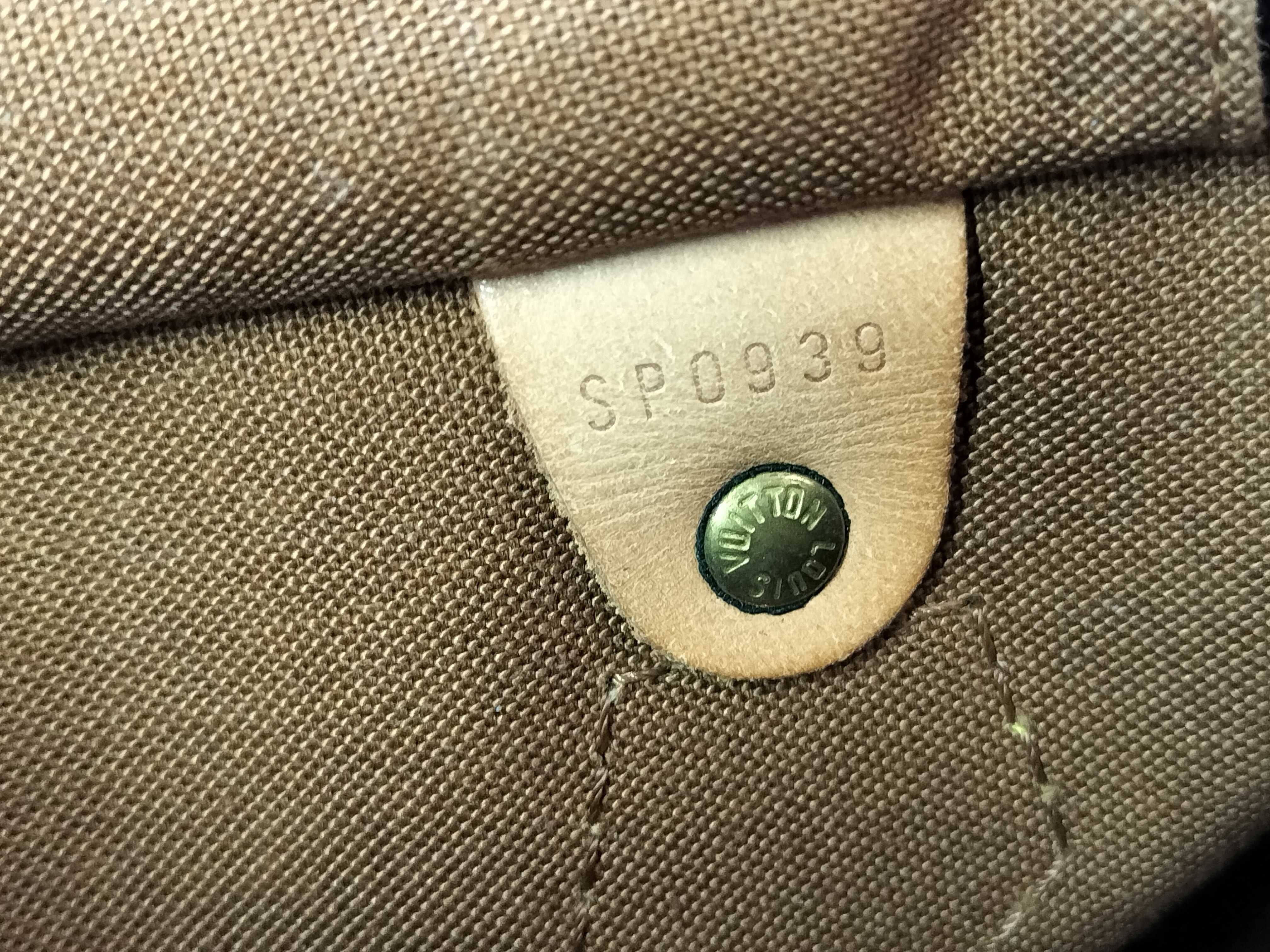 Monogram Louis Vuitton Speedy 30 Handbag — view 10
