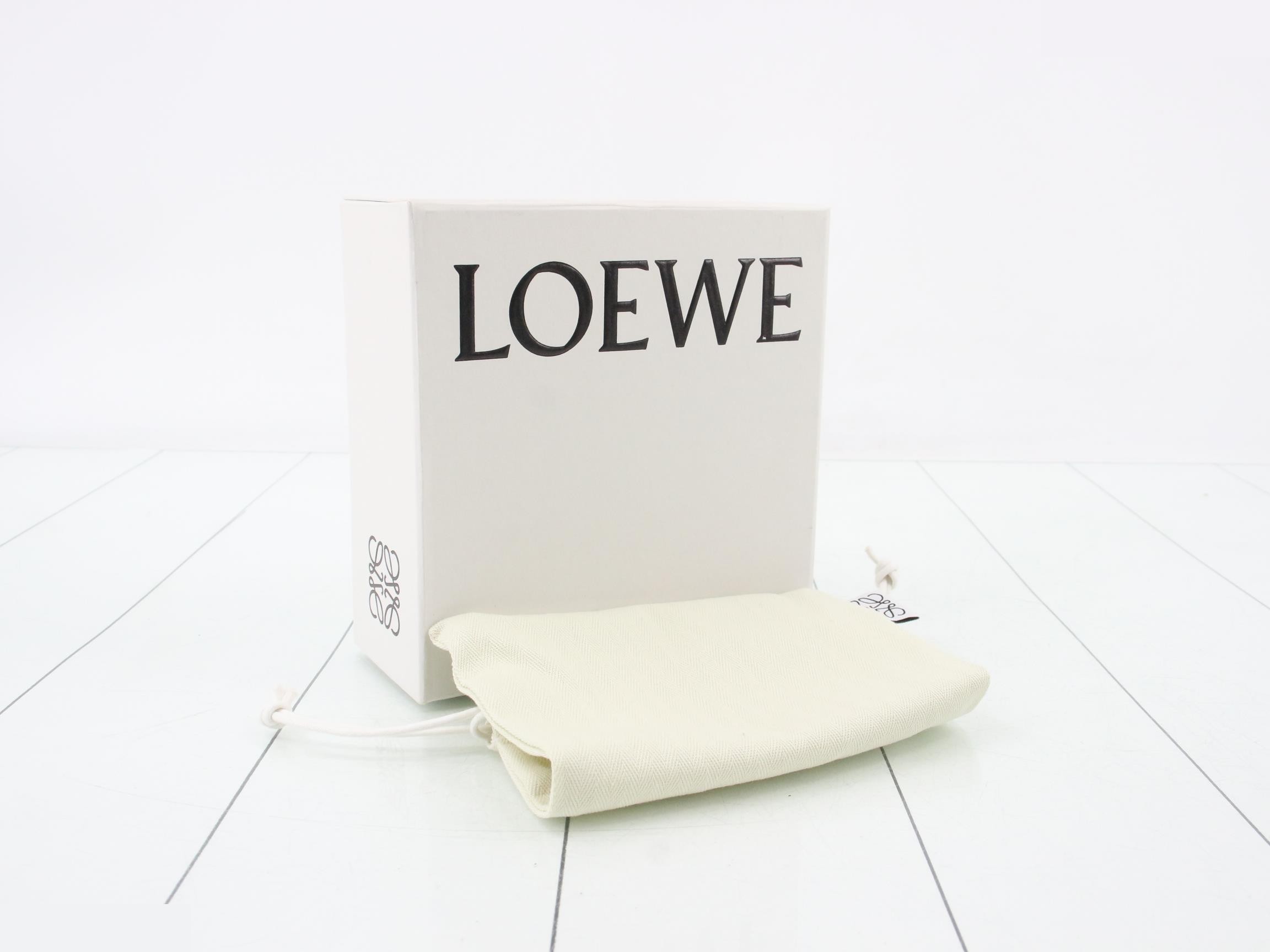Other lines: Bags & Wallets - Anagram Tri-fold Wallet - Green — view 5