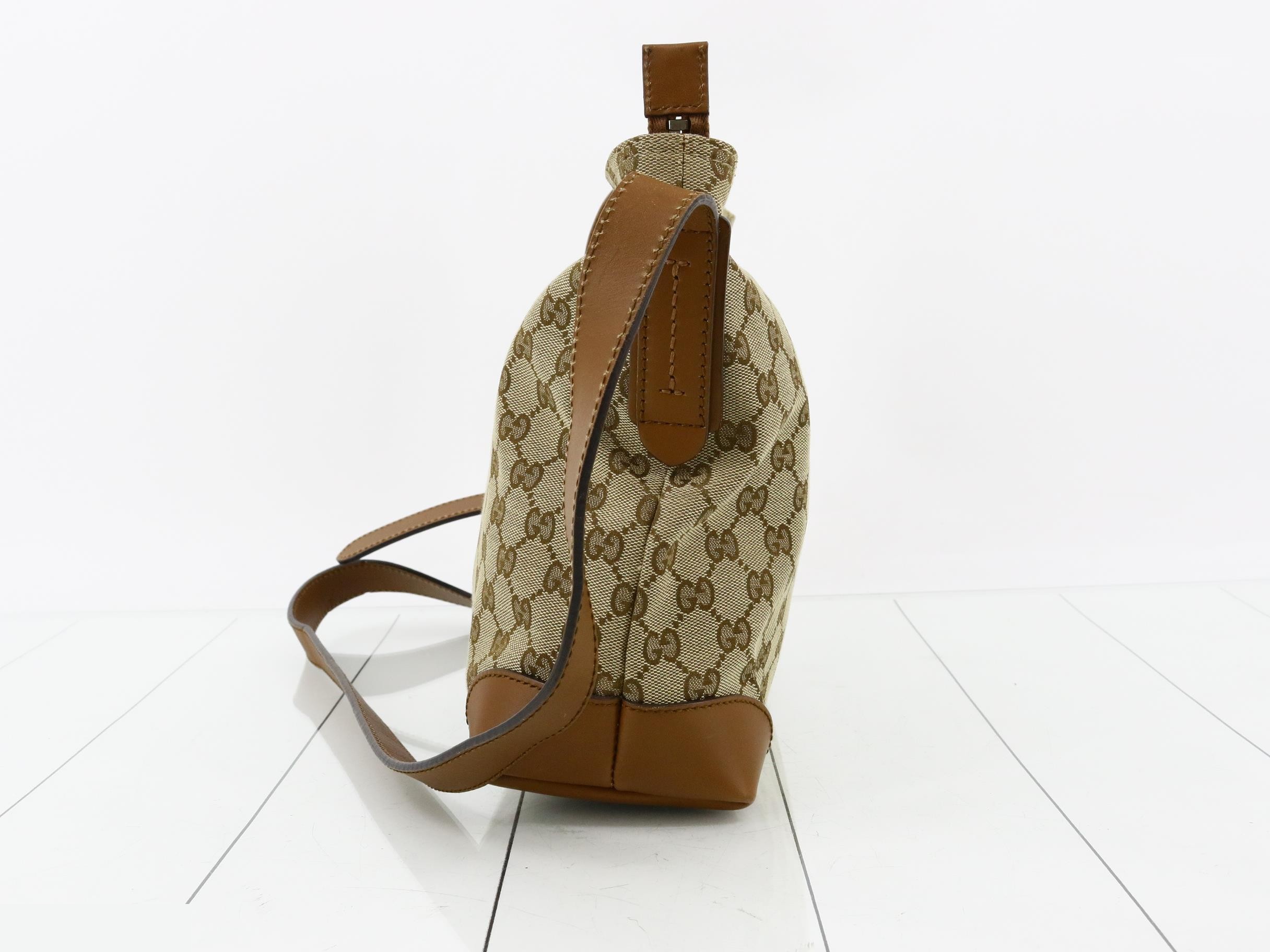 GG Canvas Messenger Bag, Sherry Brown, S-type hardware, 27 x 25 x 10 cm — view 3