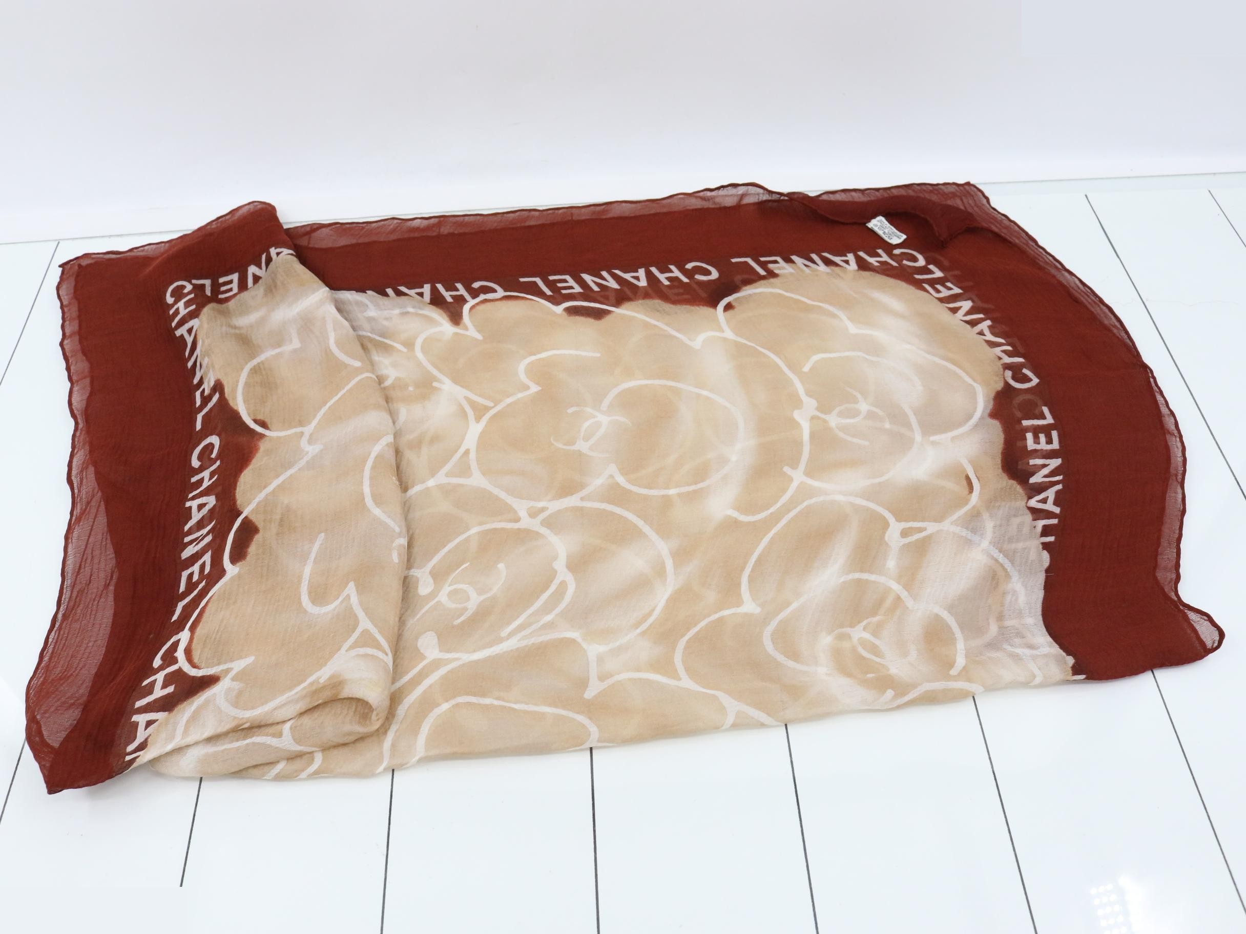 floral print scarf with Coco Mark, 100% silk. — view 3