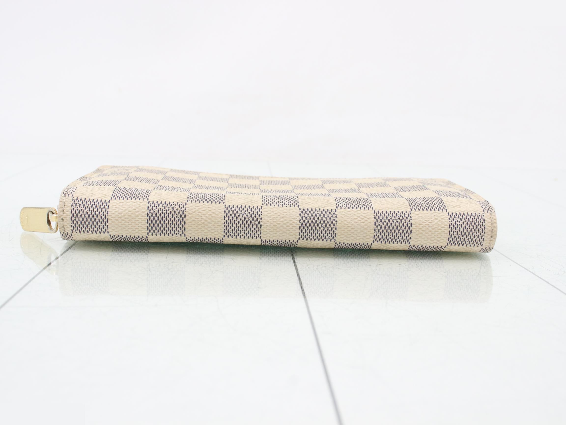 Damier Azur Zippy Wallet - Round Zipper Long Wallet — view 3