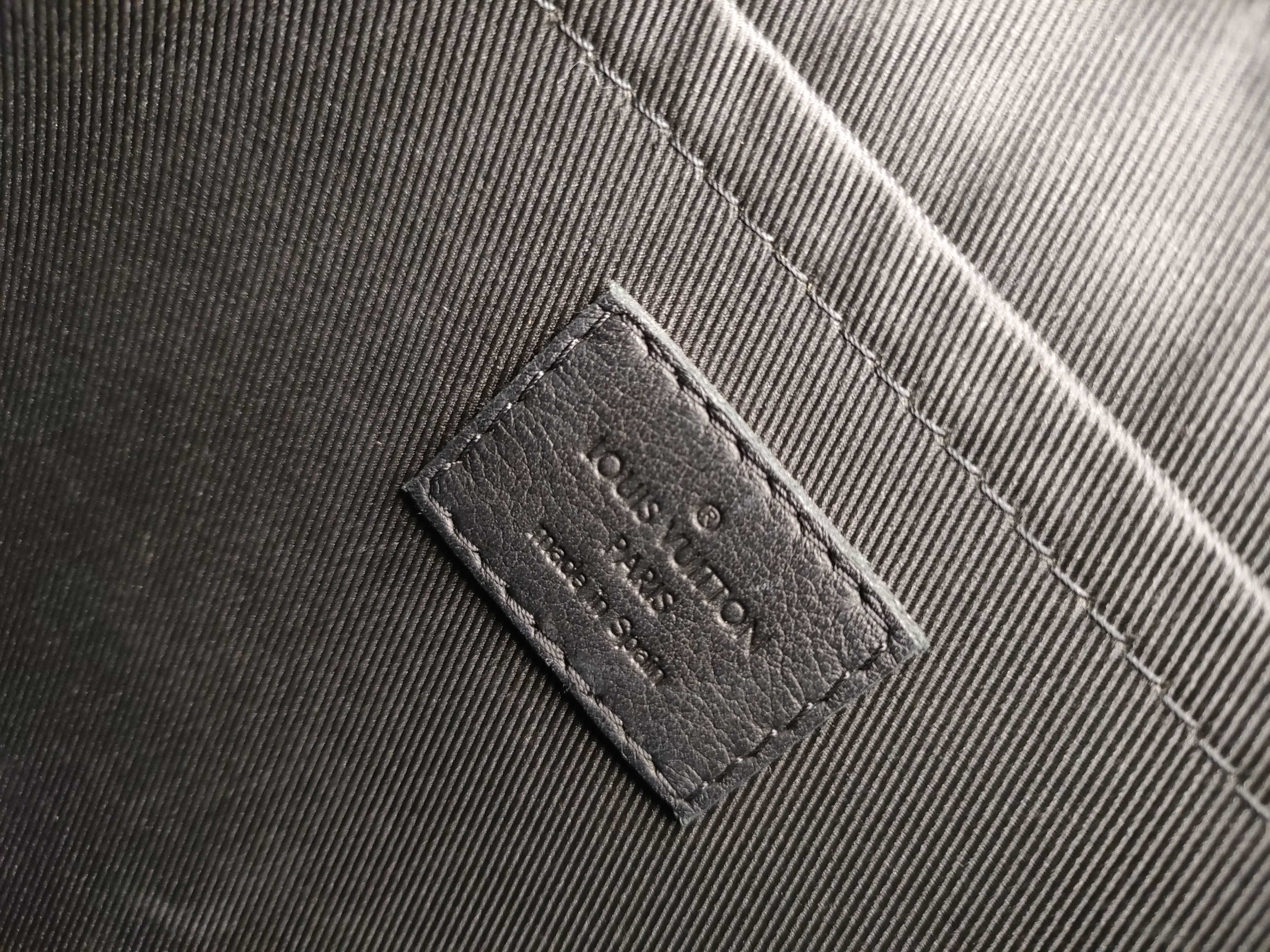 Monogram Shadow Pochette To Go M81570 Black Clutch Bag (RFID detected) — view 11
