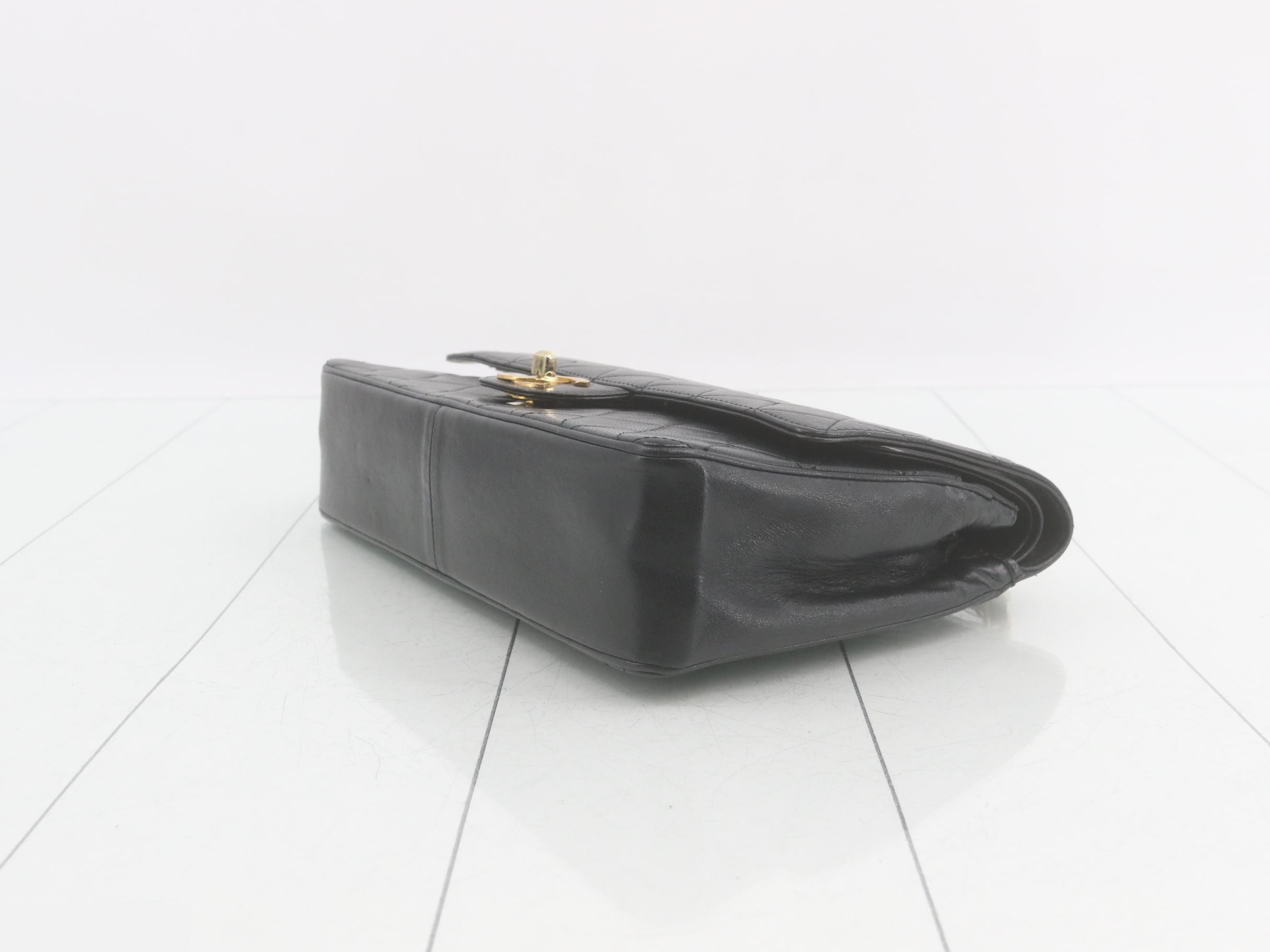 Matelassé Chain Handbag, Black — view 6