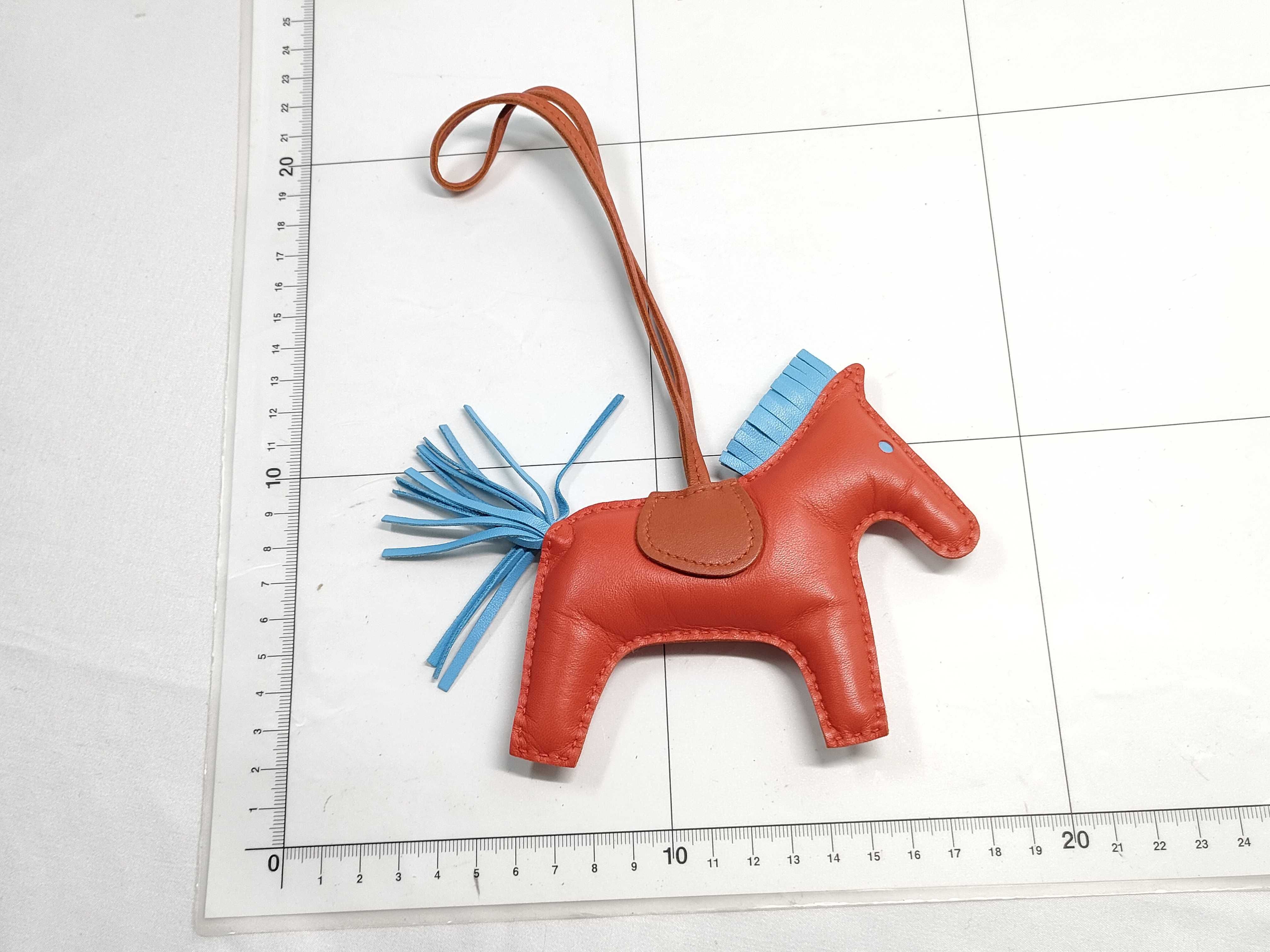 Rodeo MM A stamp Agneau-Miro Capucines Celeste Key Case — view 2