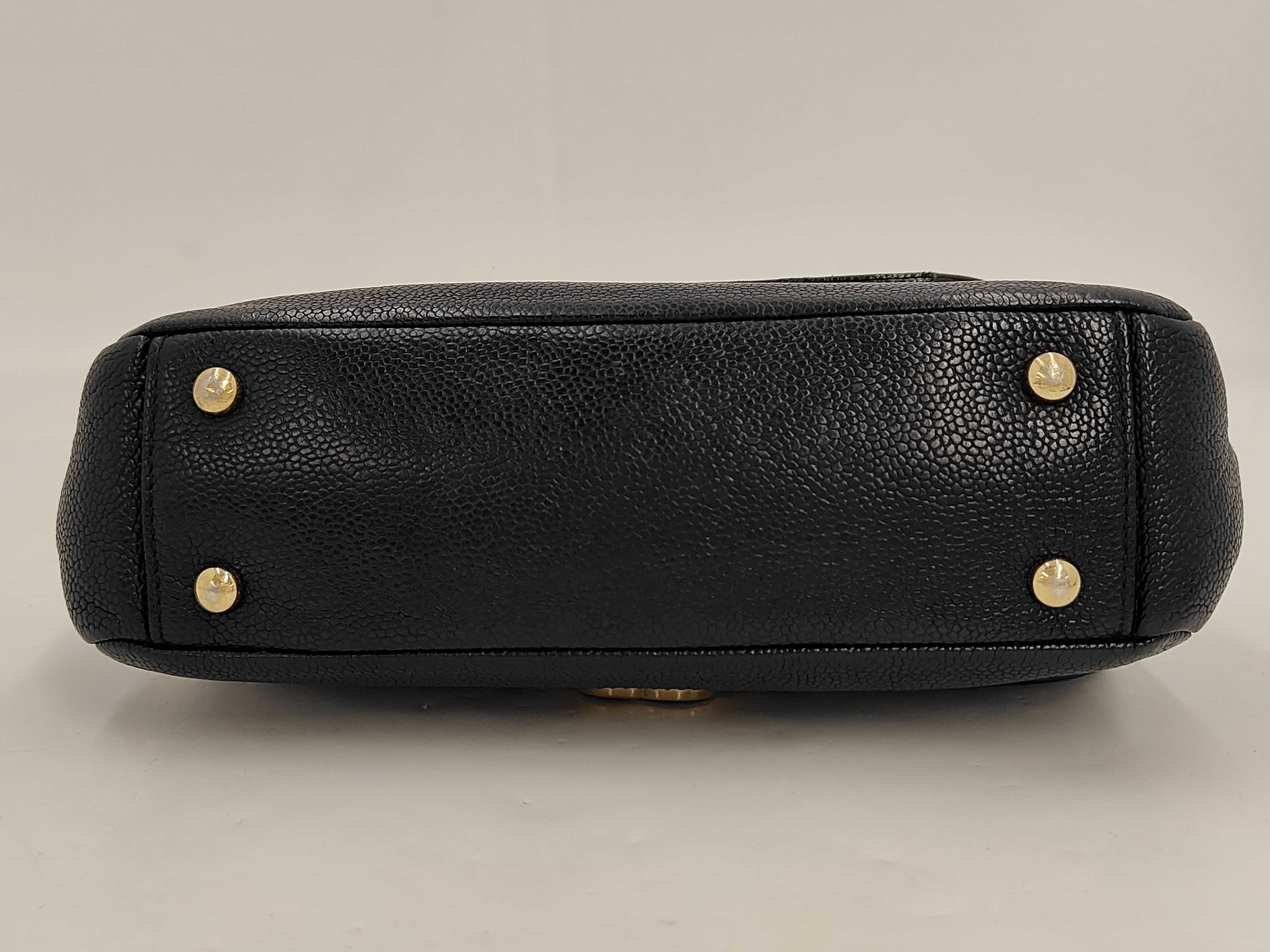 Caviar Skin Coco Mark Hardware Chain Shoulder Bag — view 3