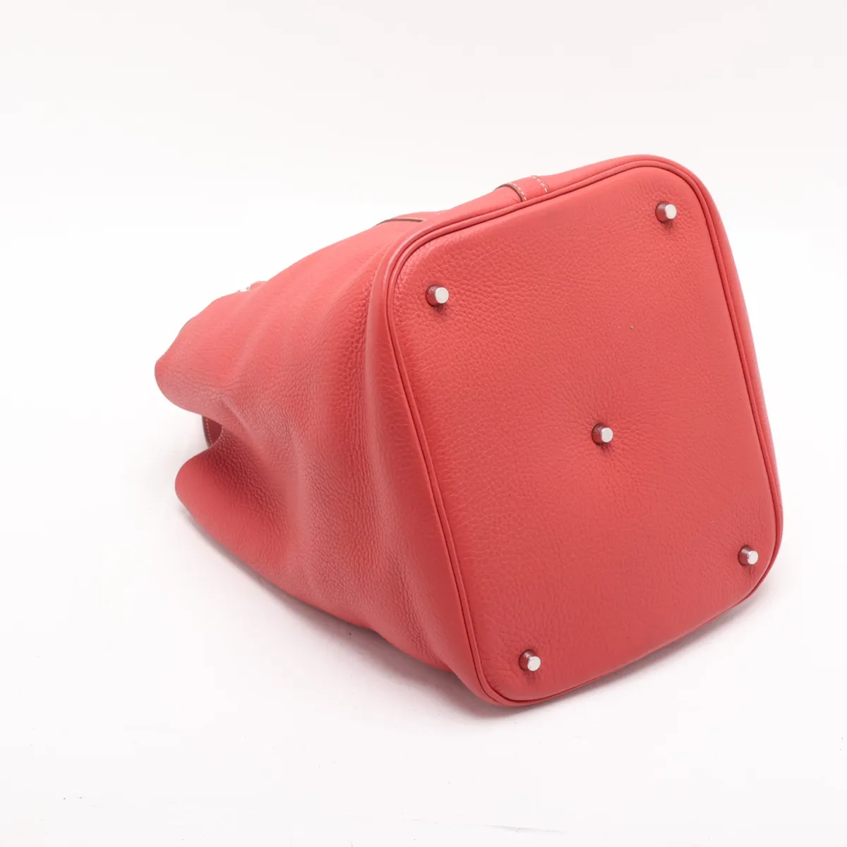 Picotin Lock 26 GM, Taurillon Clemence leather, Sanguine color, silver hardware, O: 2011, no key included. — view 4