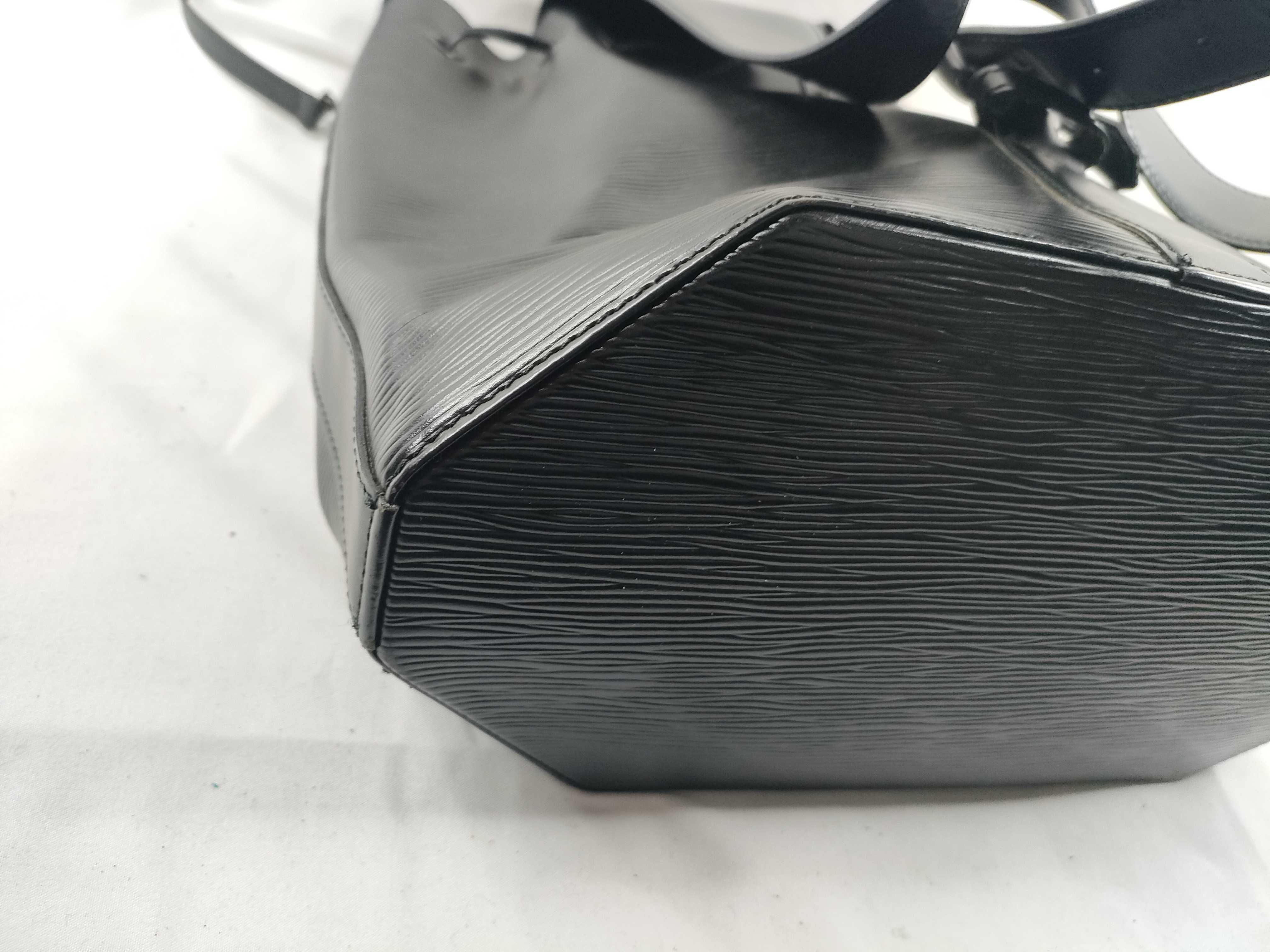 Epi Leather M80153 Epi Leather Black Sac aux Shoulder Bag — view 3