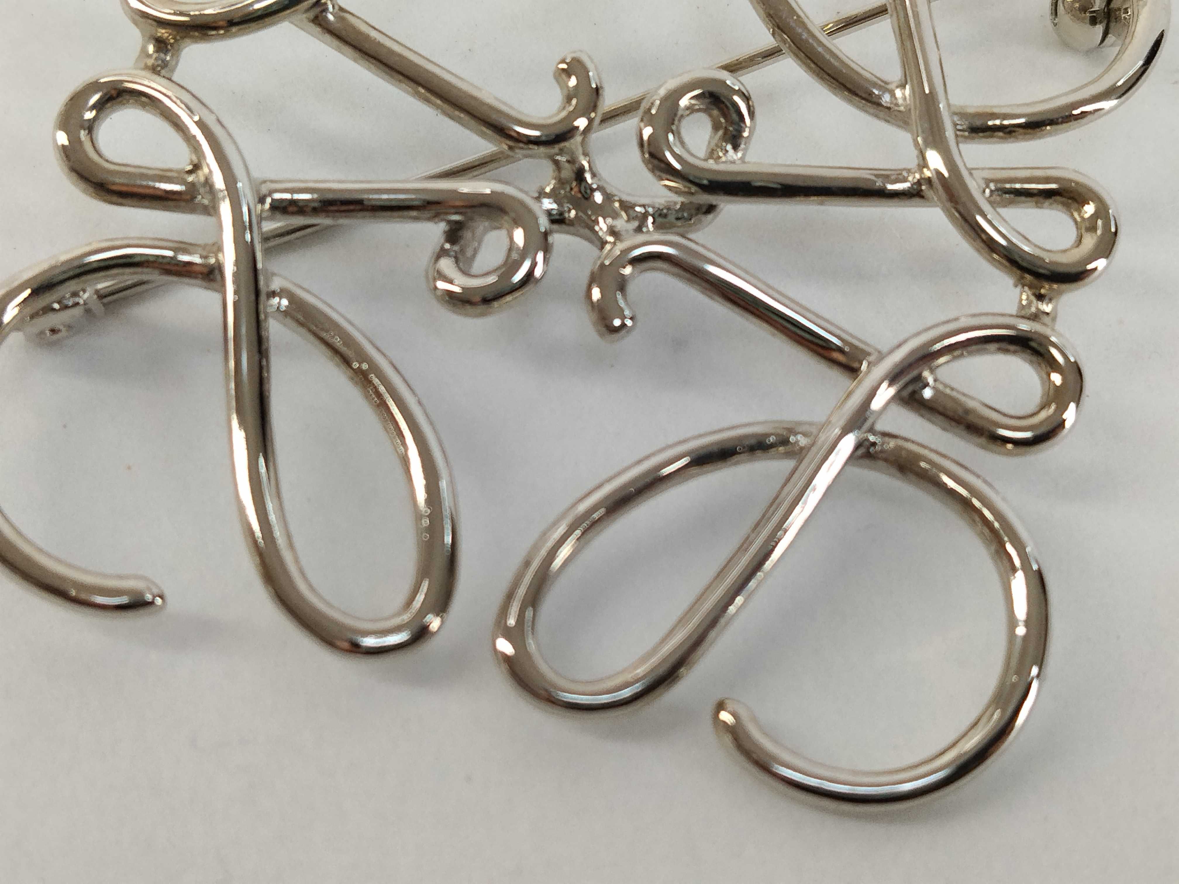 Anagram Silver Brooch with Dust Bag and Box — view 9