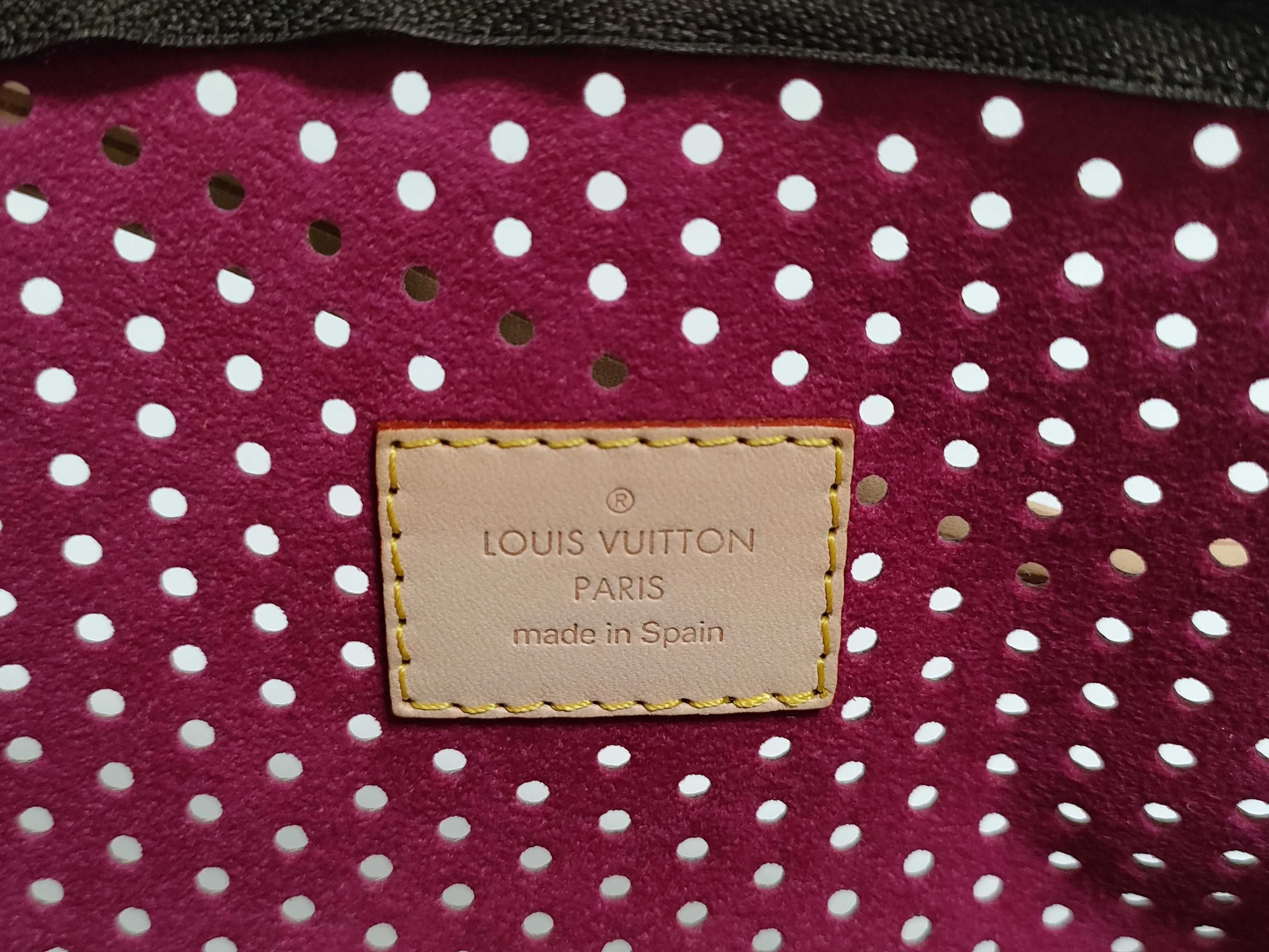 Monogram LV Pochette Accessoires M95183 Handbag — view 11