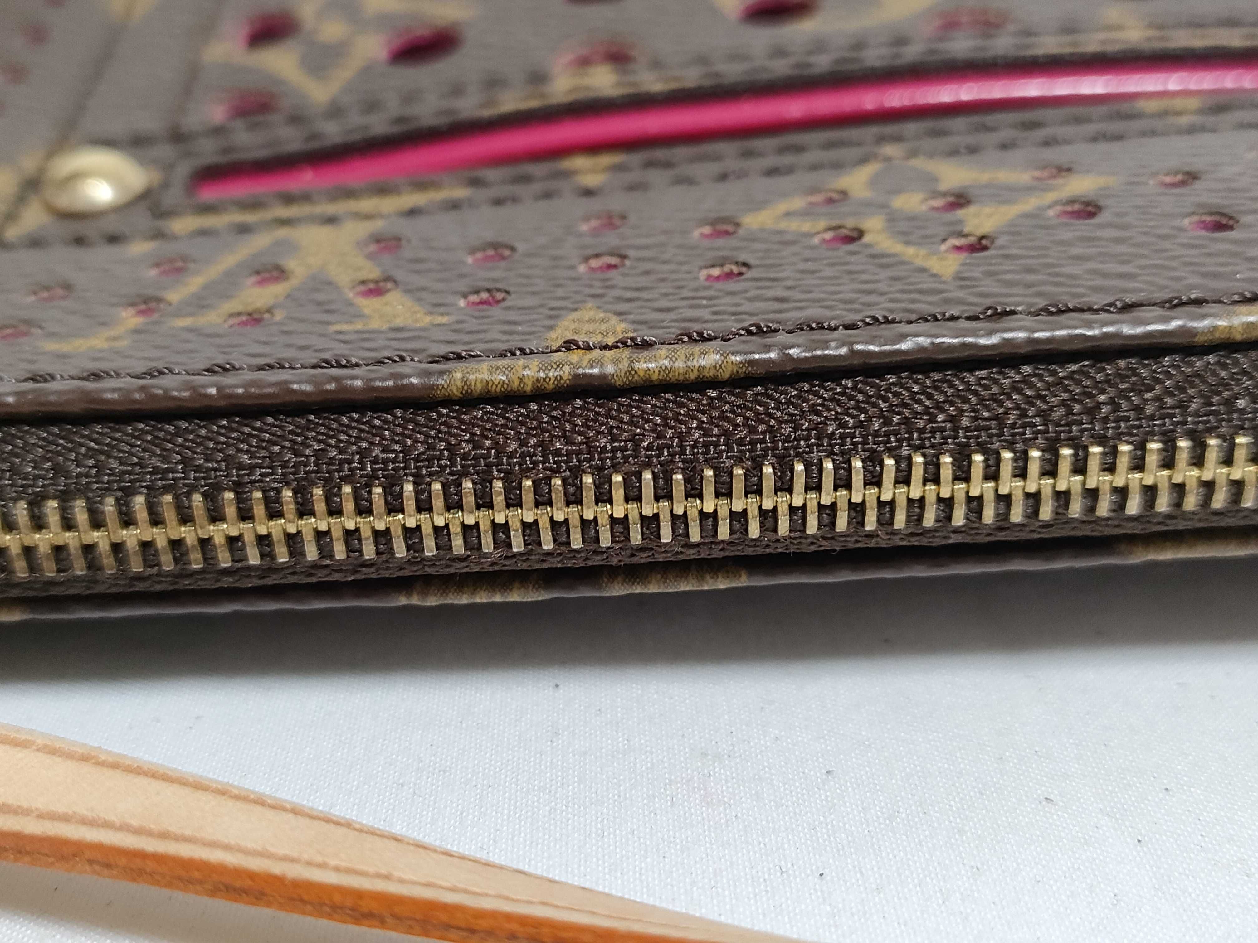 Monogram LV Pochette Accessoires M95183 Handbag — view 8