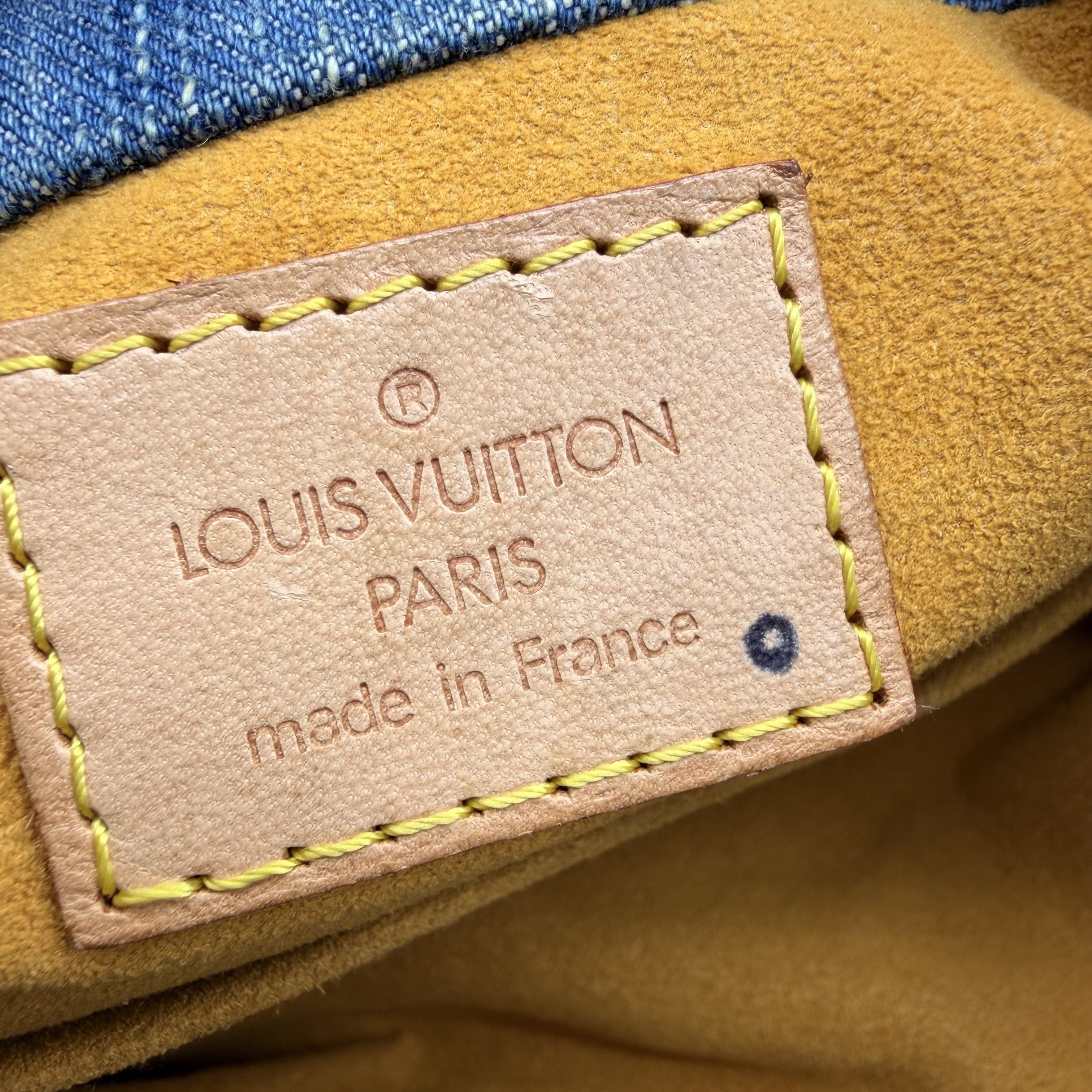 【*Shipped from: China*】LOUIS VUITTON Baggy Denim Handbag — view 11