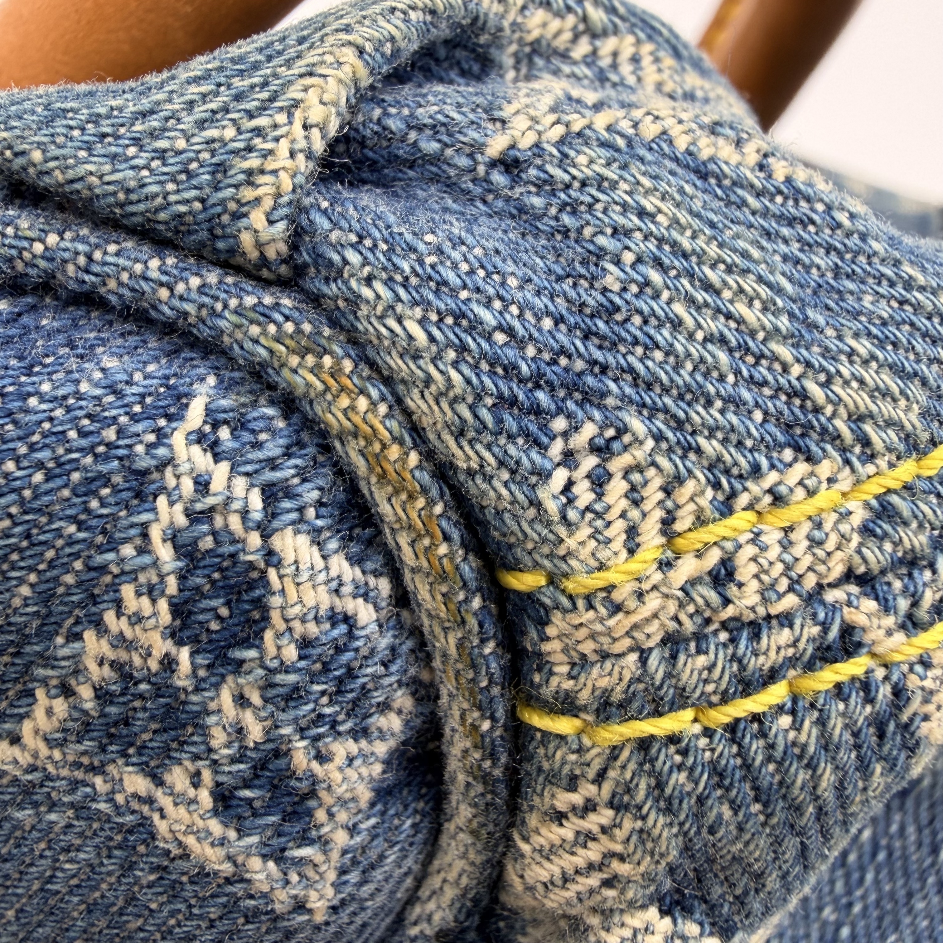【*Shipped from: China*】LOUIS VUITTON Baggy Denim Handbag — view 8