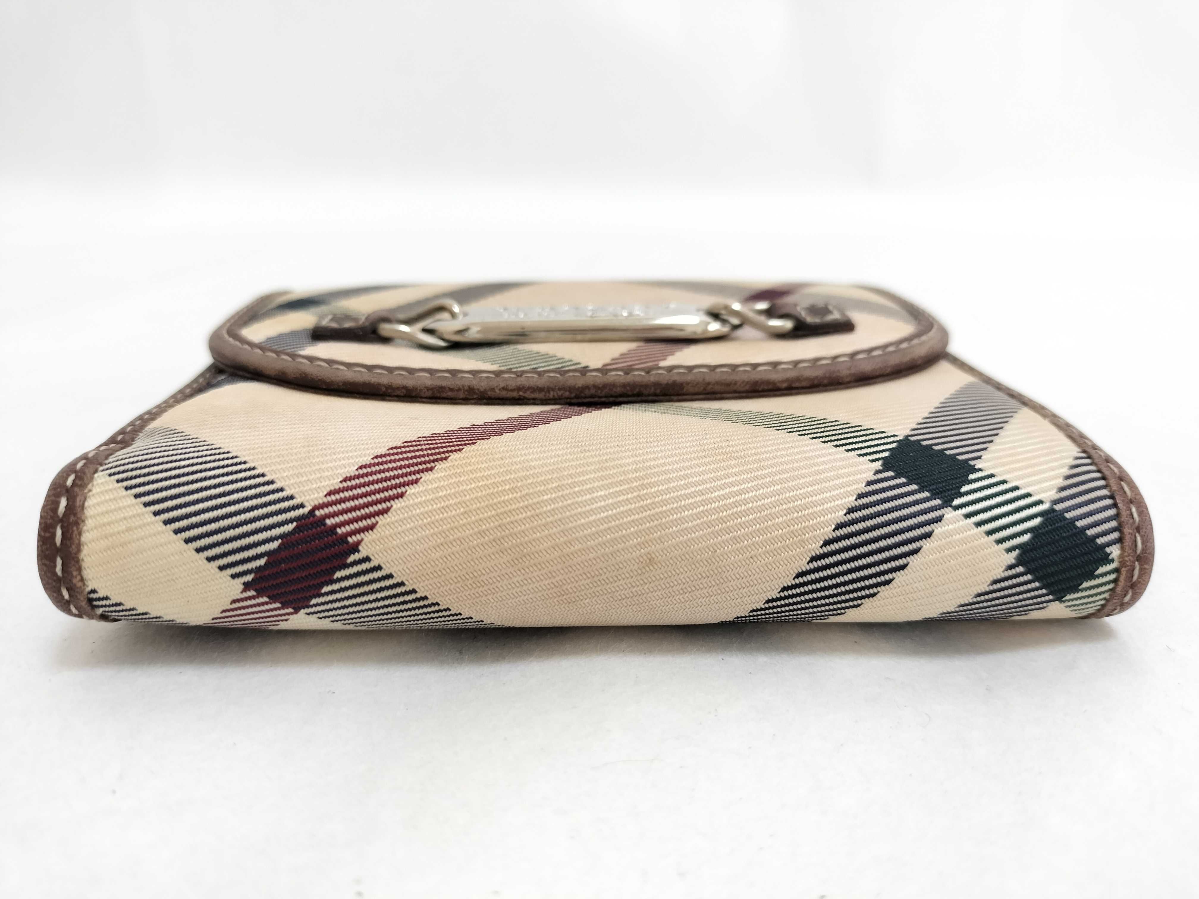 Blue Label Burberry wallet — view 3