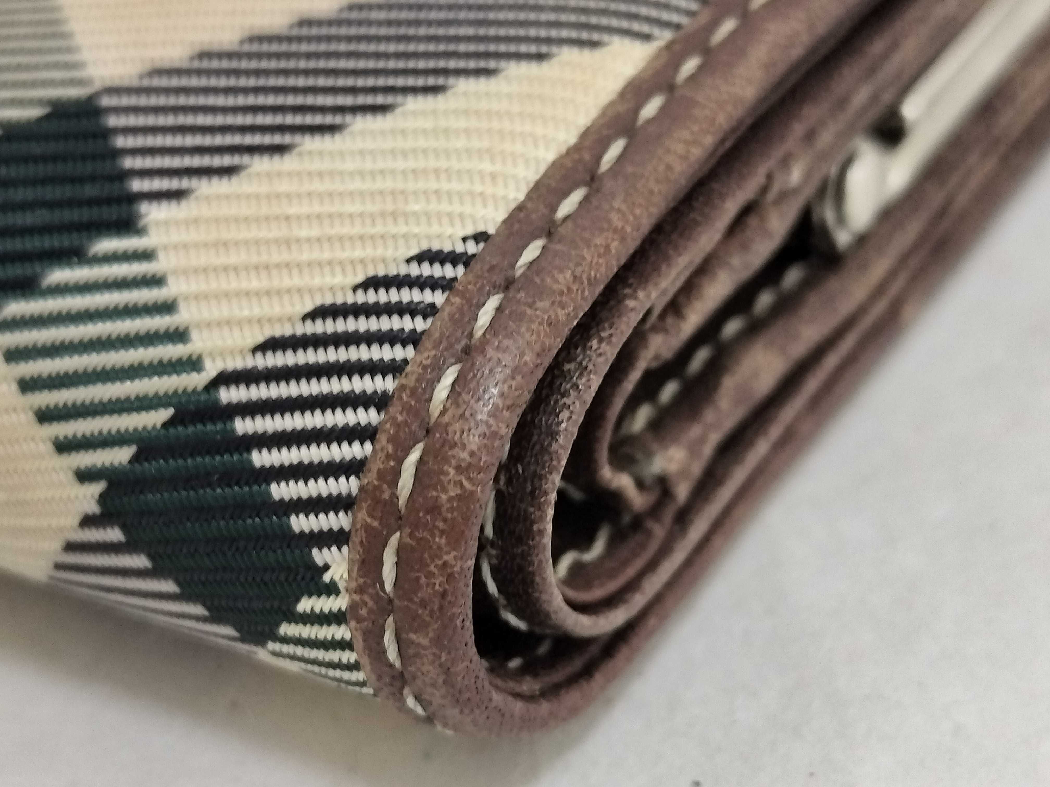 Blue Label Burberry wallet — view 4