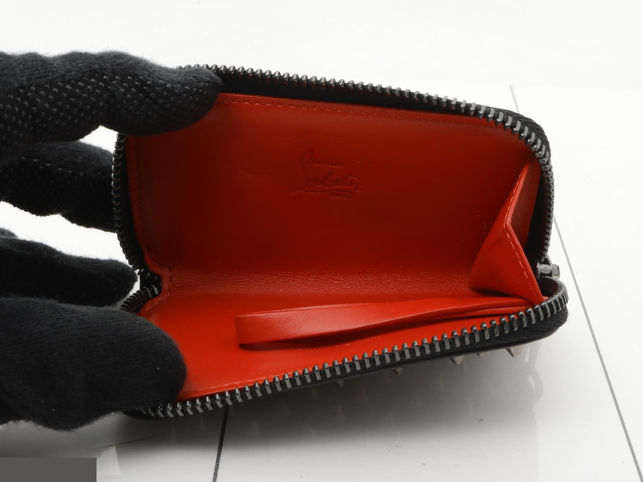 Other lines: Bags and Wallets — view 4
