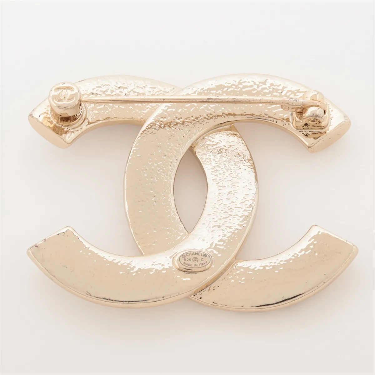 Coco Mark Logo Brooch B25C GP Gold - — view 2