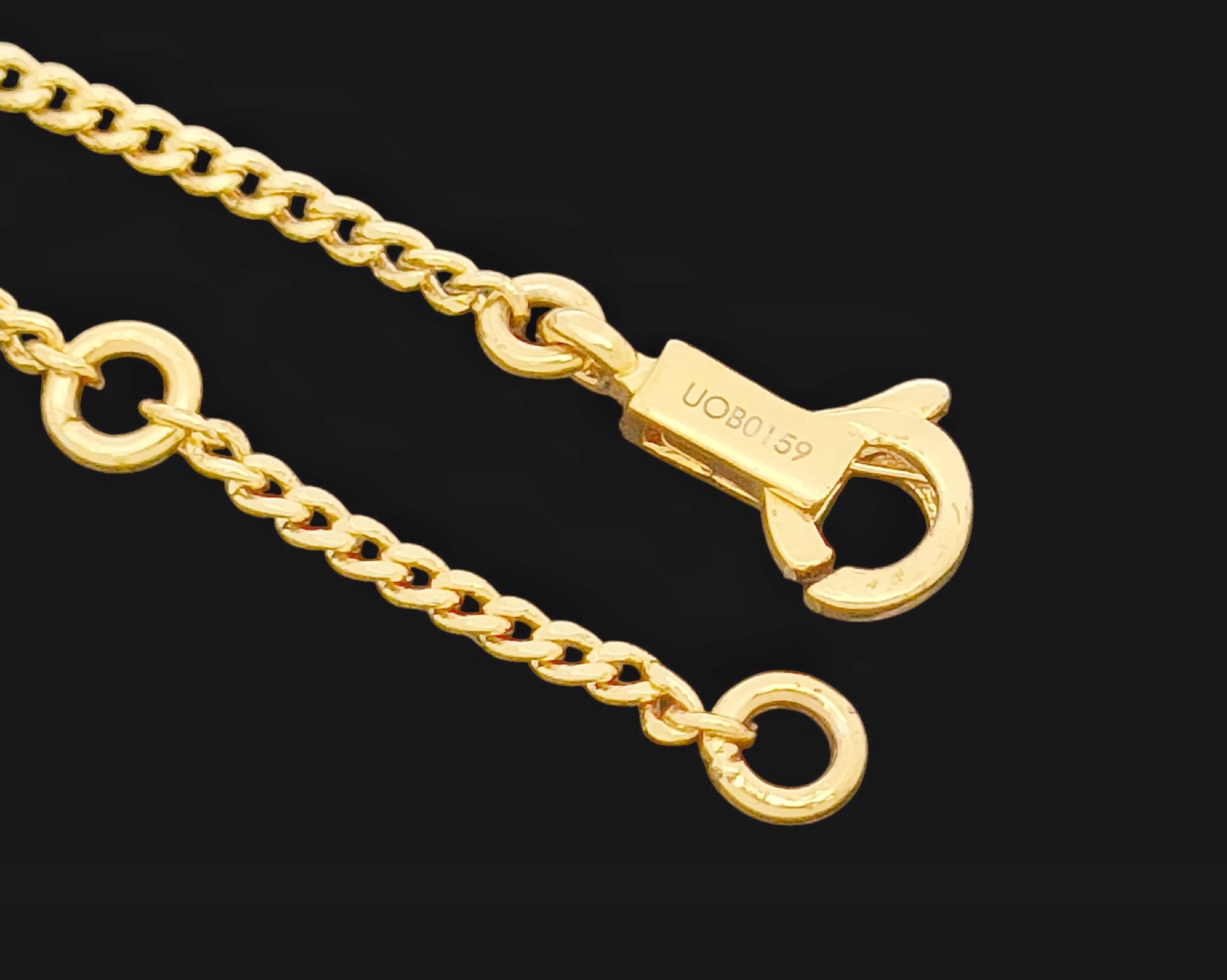 Gold-colored Initial Design Plate Bracelet - 2.35g Bracelet/Bangle — view 4