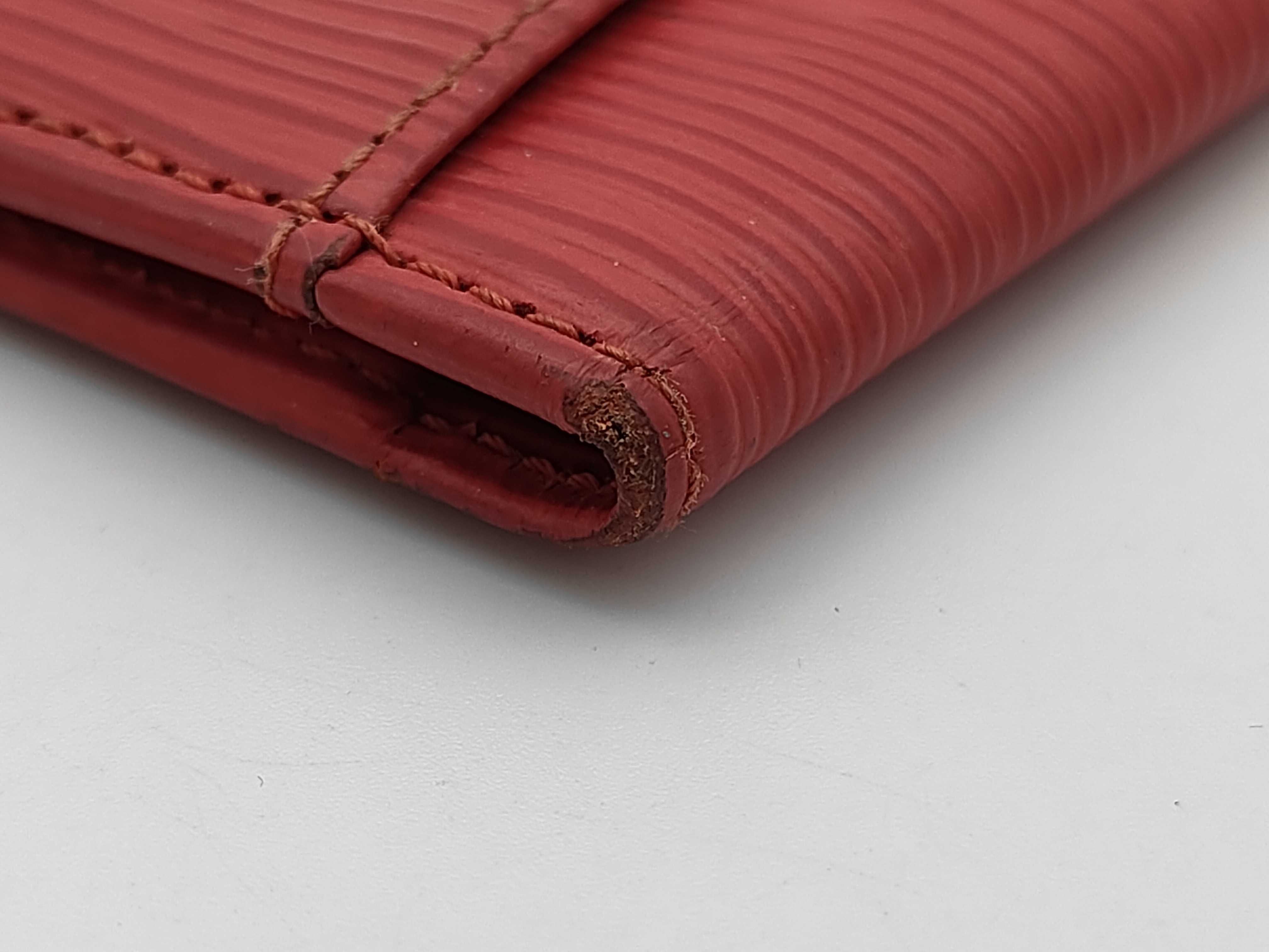 wallet — view 3