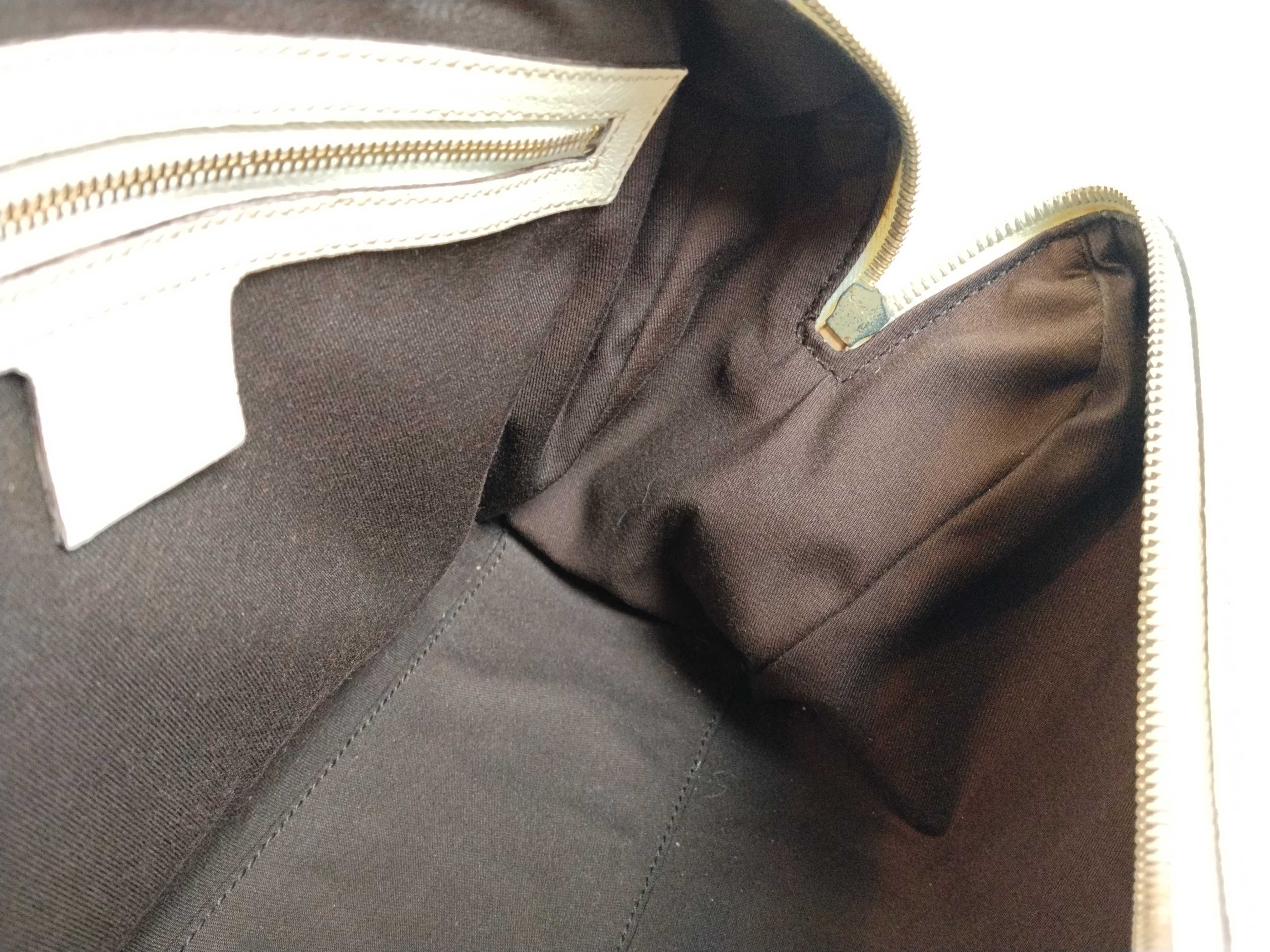GG Canvas Handbag / 491403 — view 11