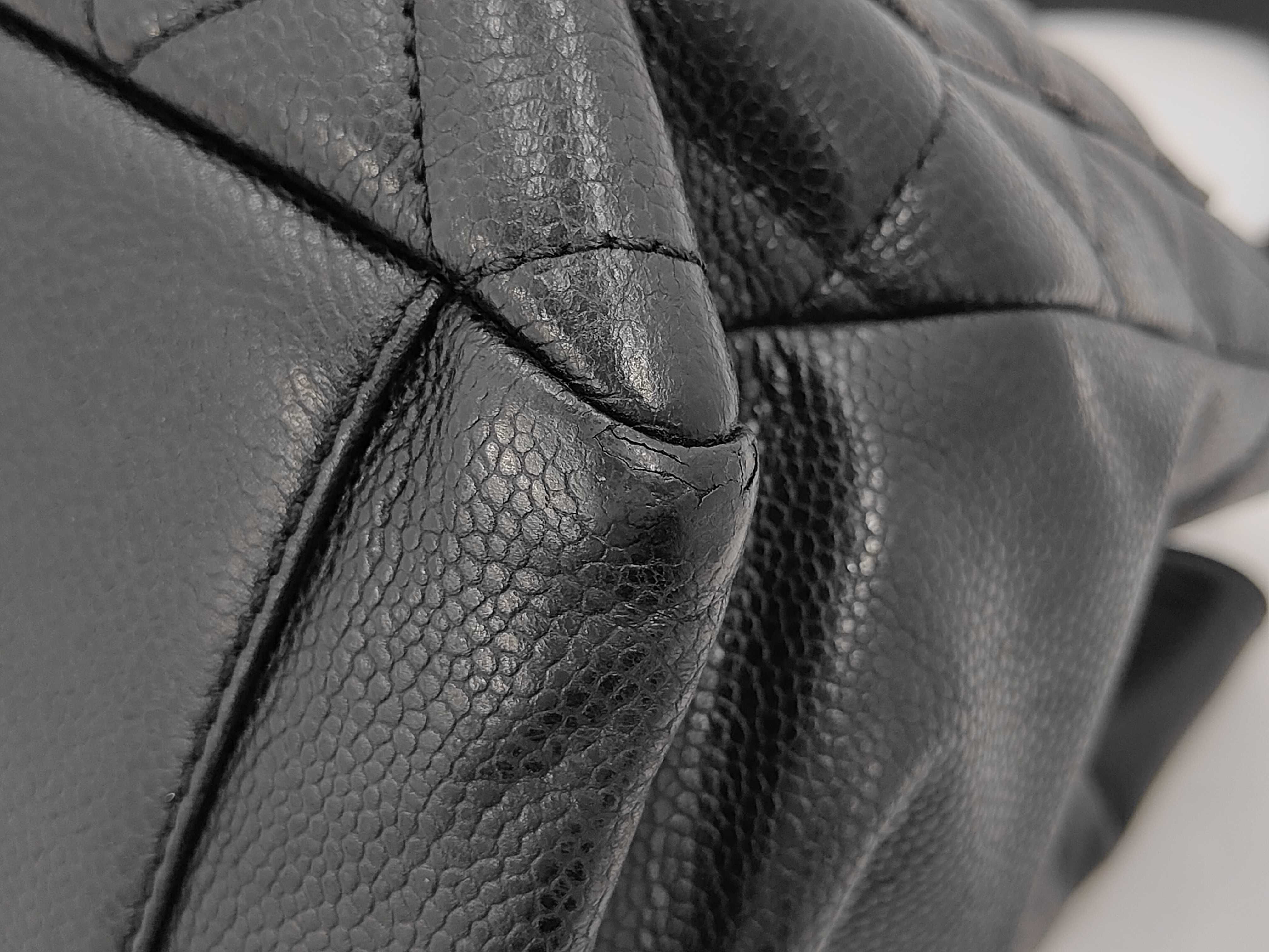 handbag, seal shoulder bag — view 3