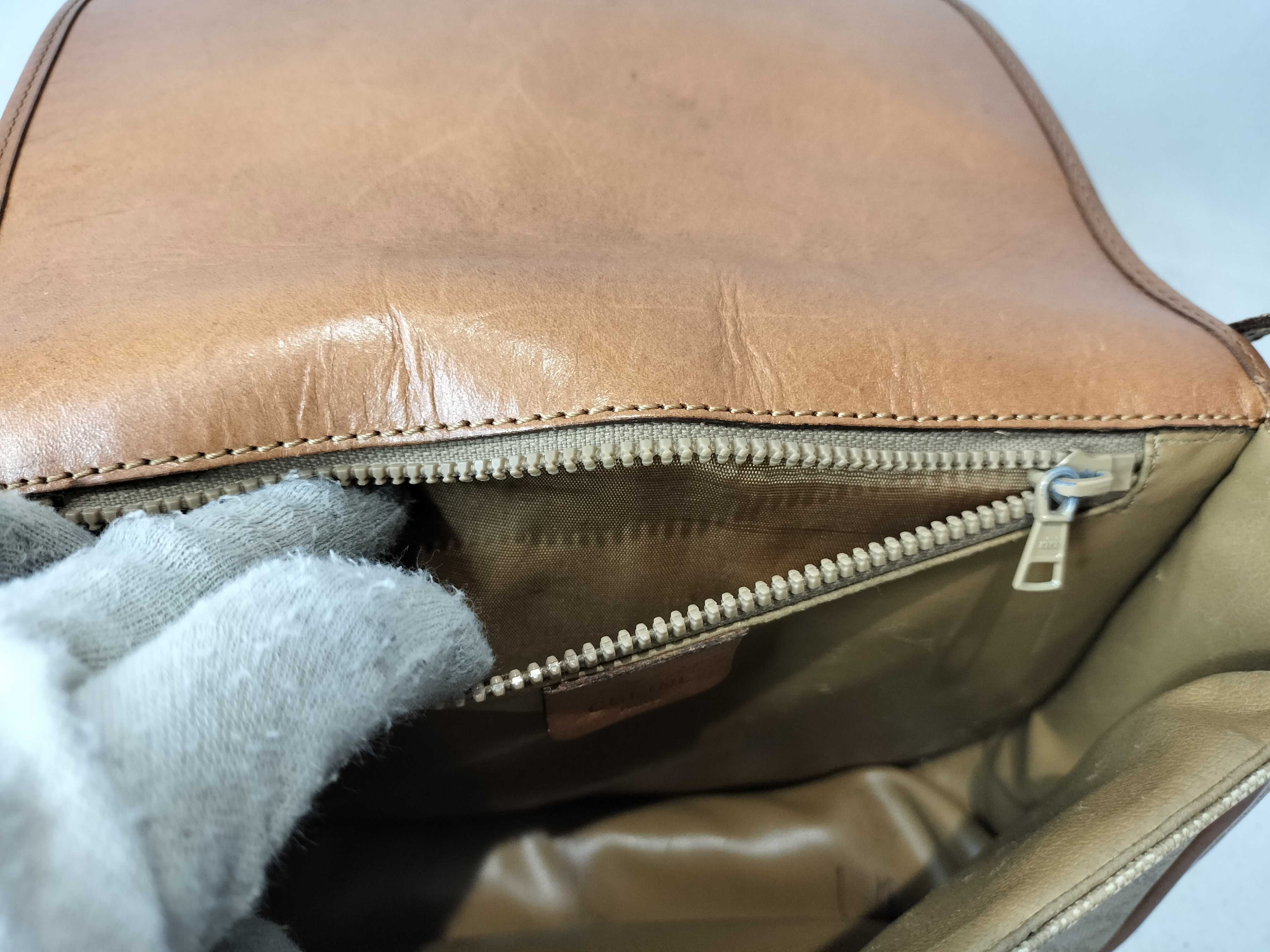 M06 Shoulder Bag — view 11