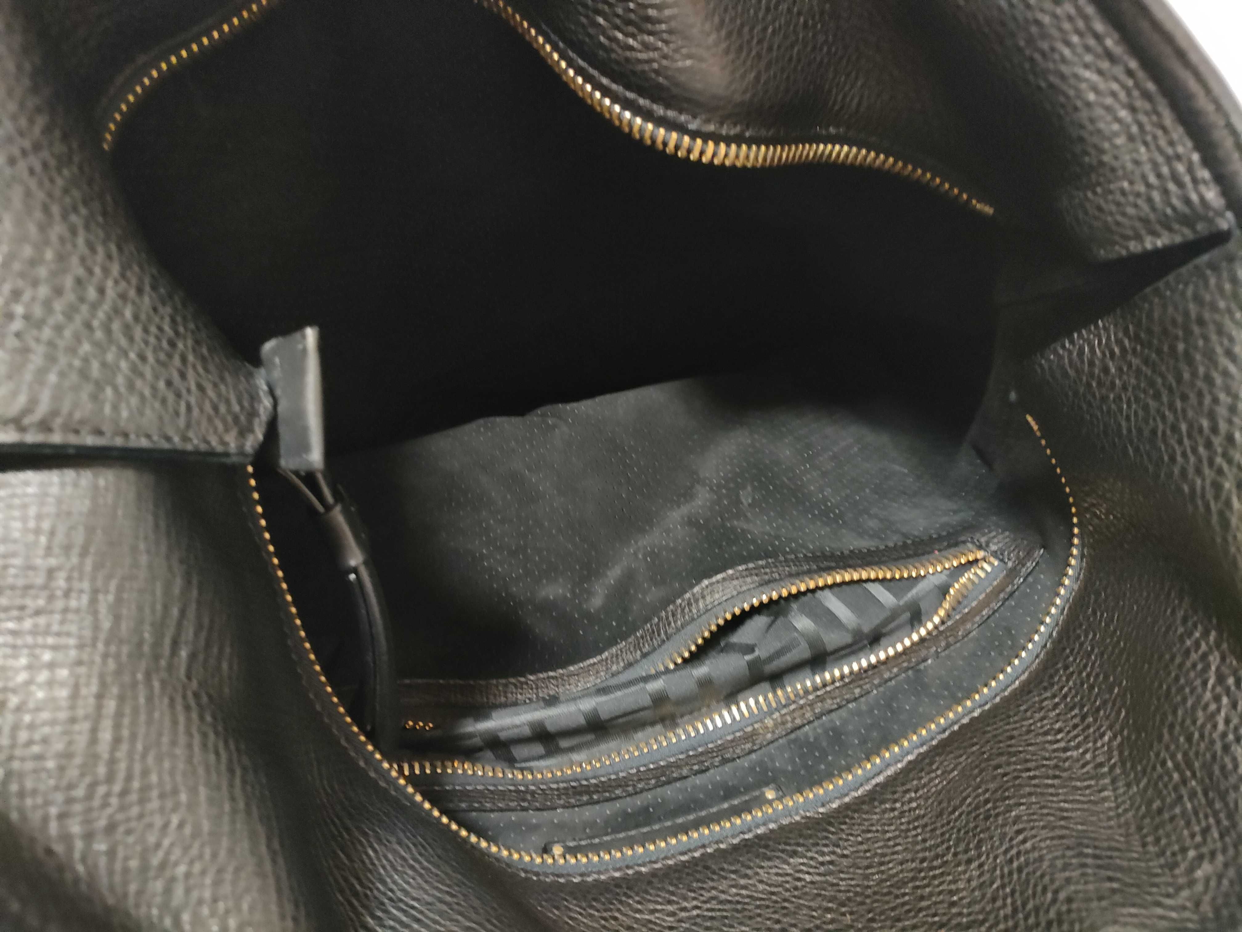side-handle tote bag, grain leather, black tote bag — view 9