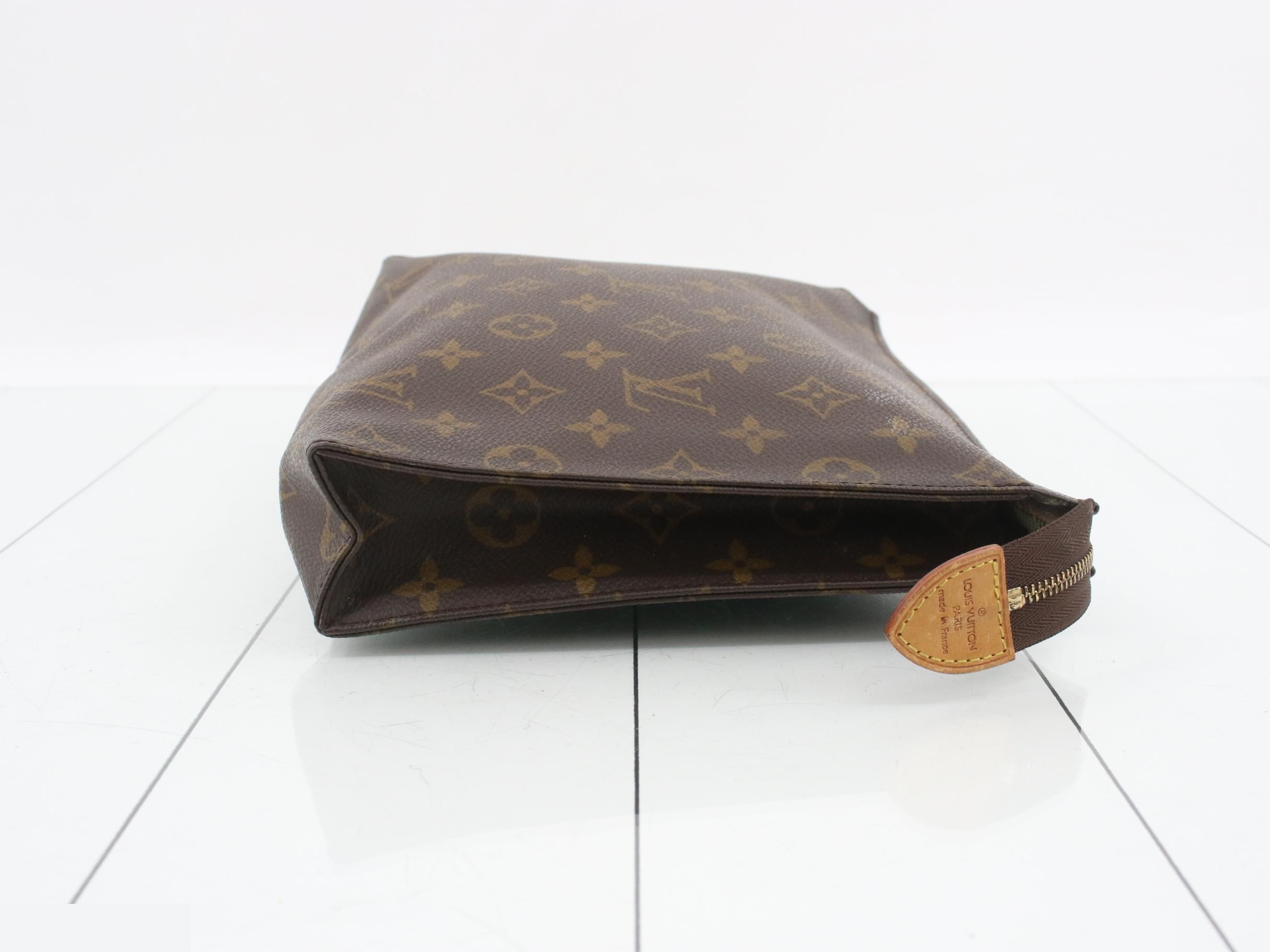 Toilet 26 Pouch — view 3