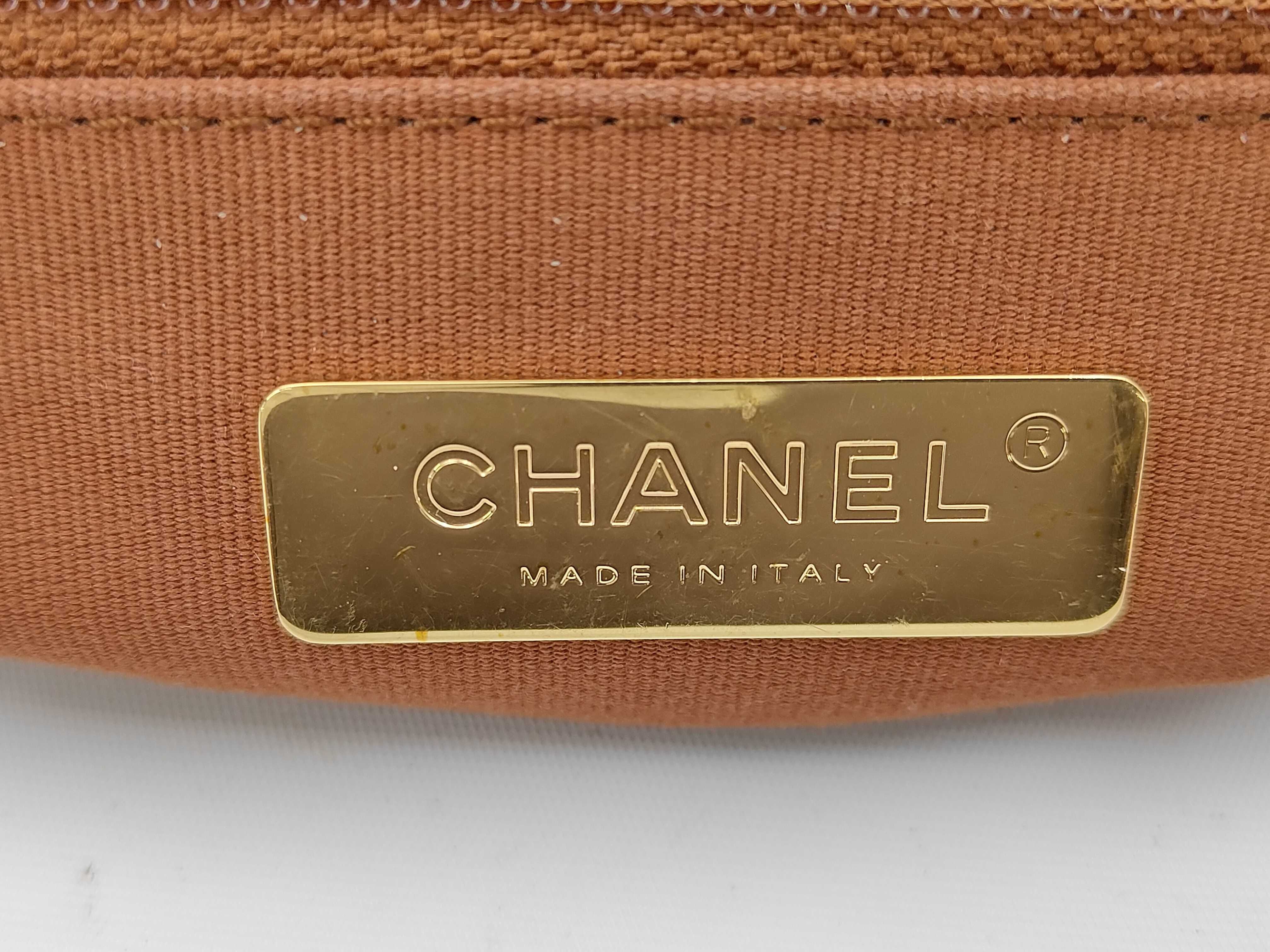19 Leather Brown Logo Hardware Shoulder Bag with IC Plate — view 11