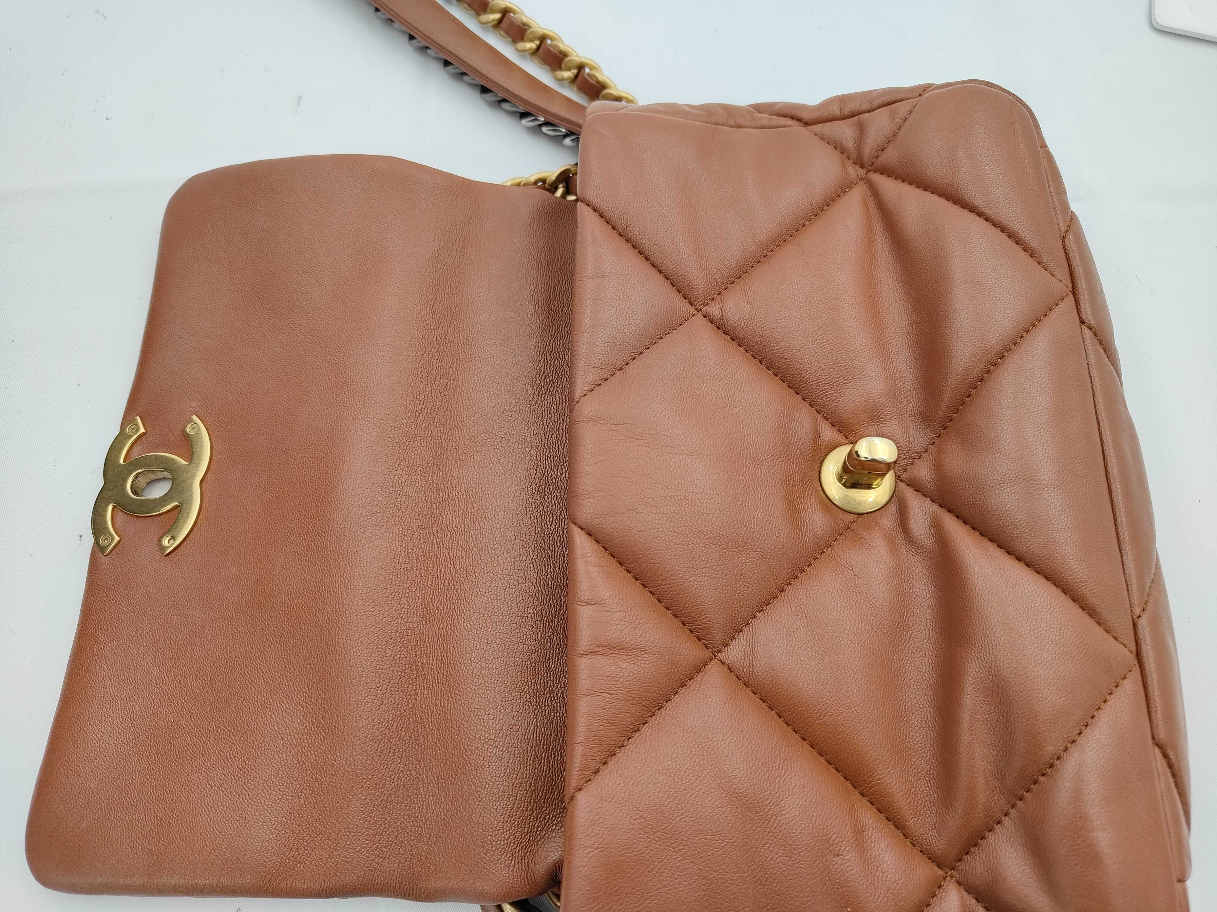 19 Leather Brown Logo Hardware Shoulder Bag with IC Plate — view 13