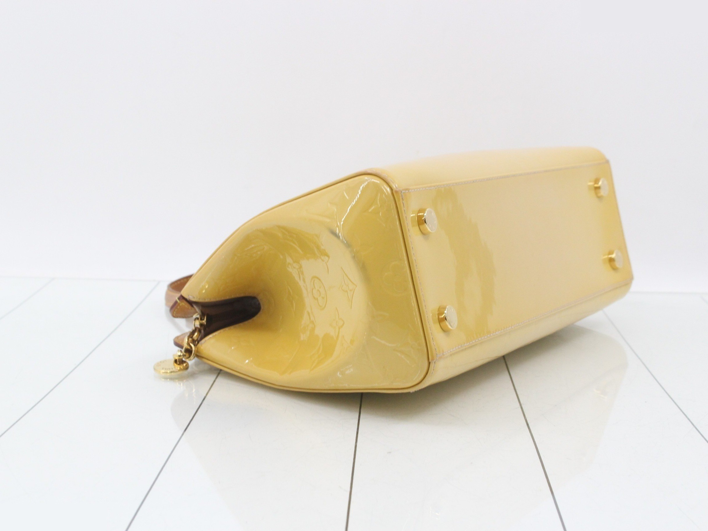 handbag, women's, Blair MM, Vernis, citrine, yellow. — view 5