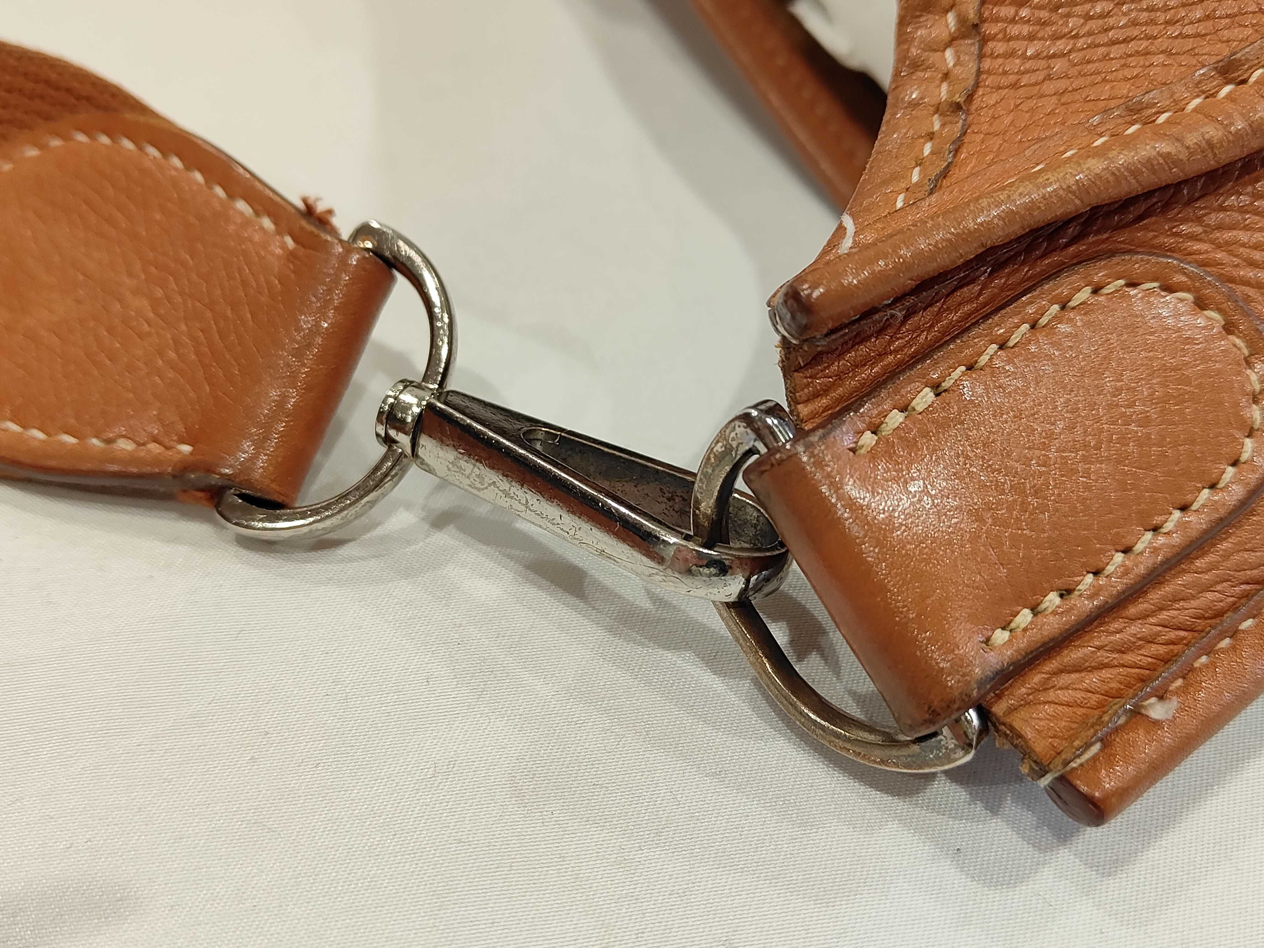 Evelyne II H stamp shoulder bag — view 9