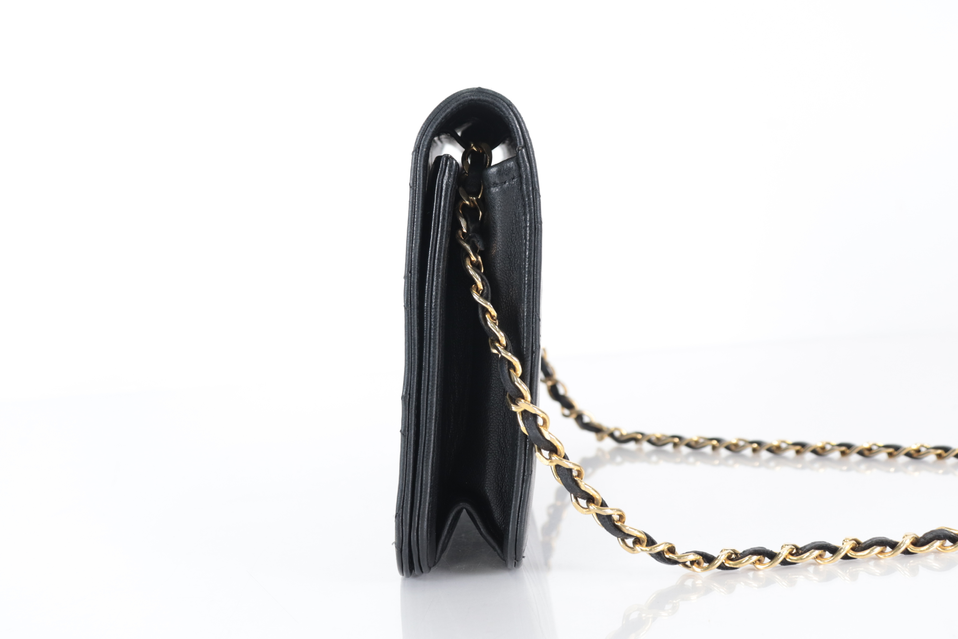 Full Flap Push Lambskin Chain Shoulder Bag (Serial No. 7) — view 3