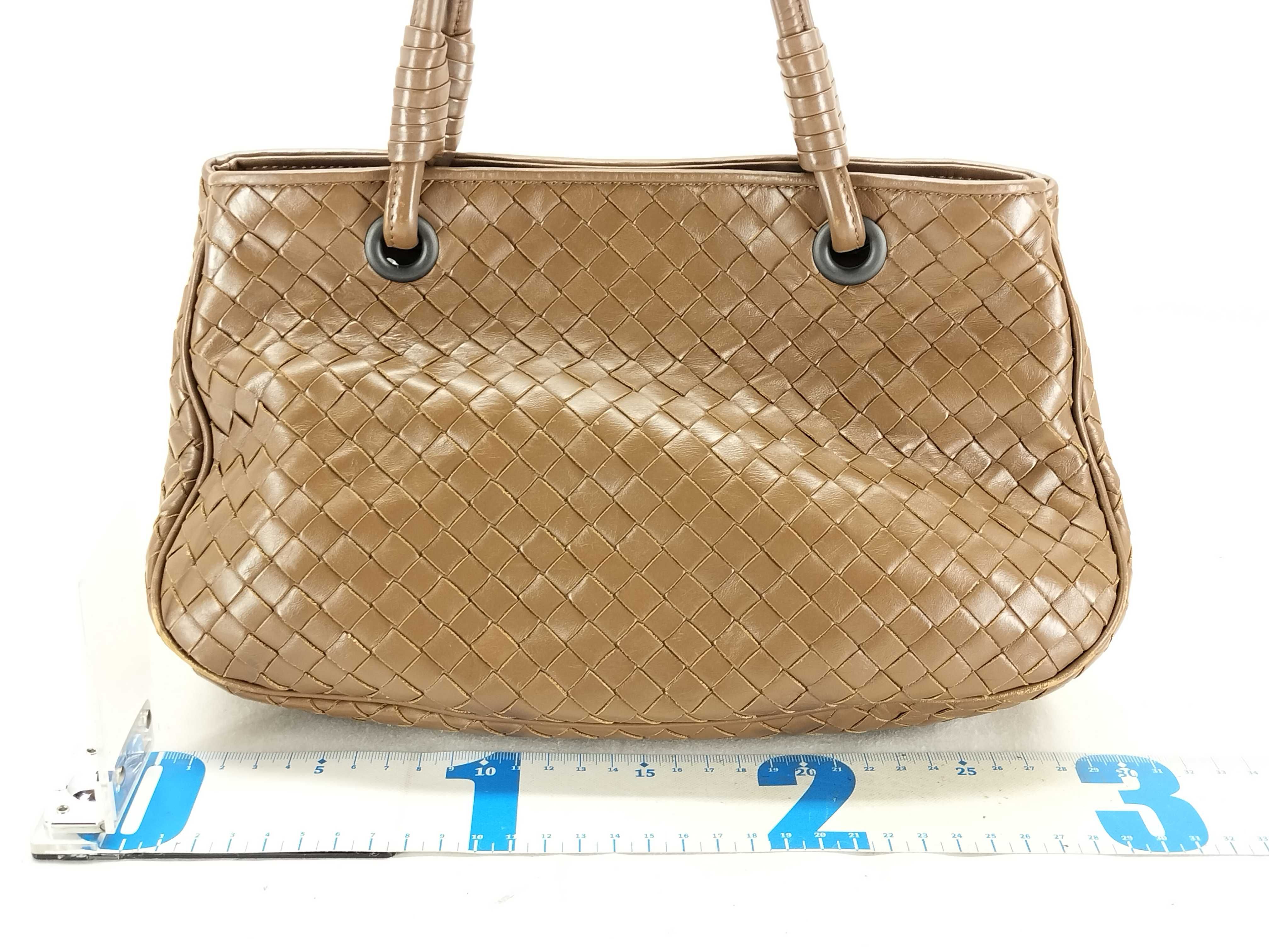 Intrecciato Satchel Leather Handbag Beige BV Mark Handbag — view 2