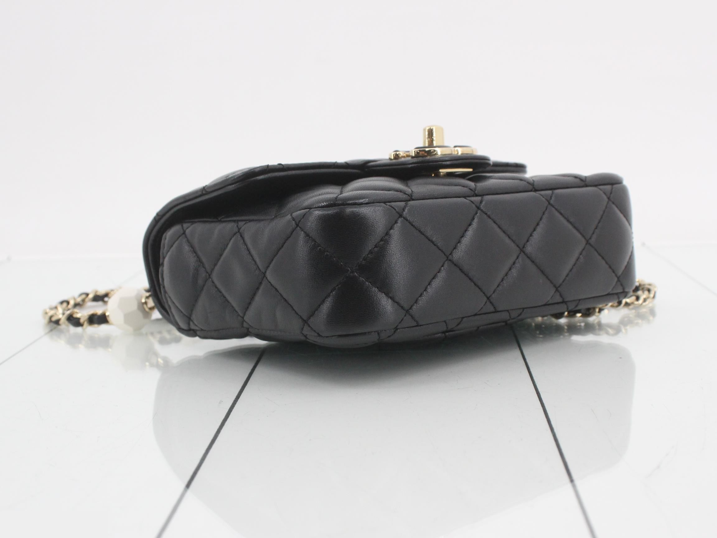 Matelassé Chain Shoulder Bag — view 5