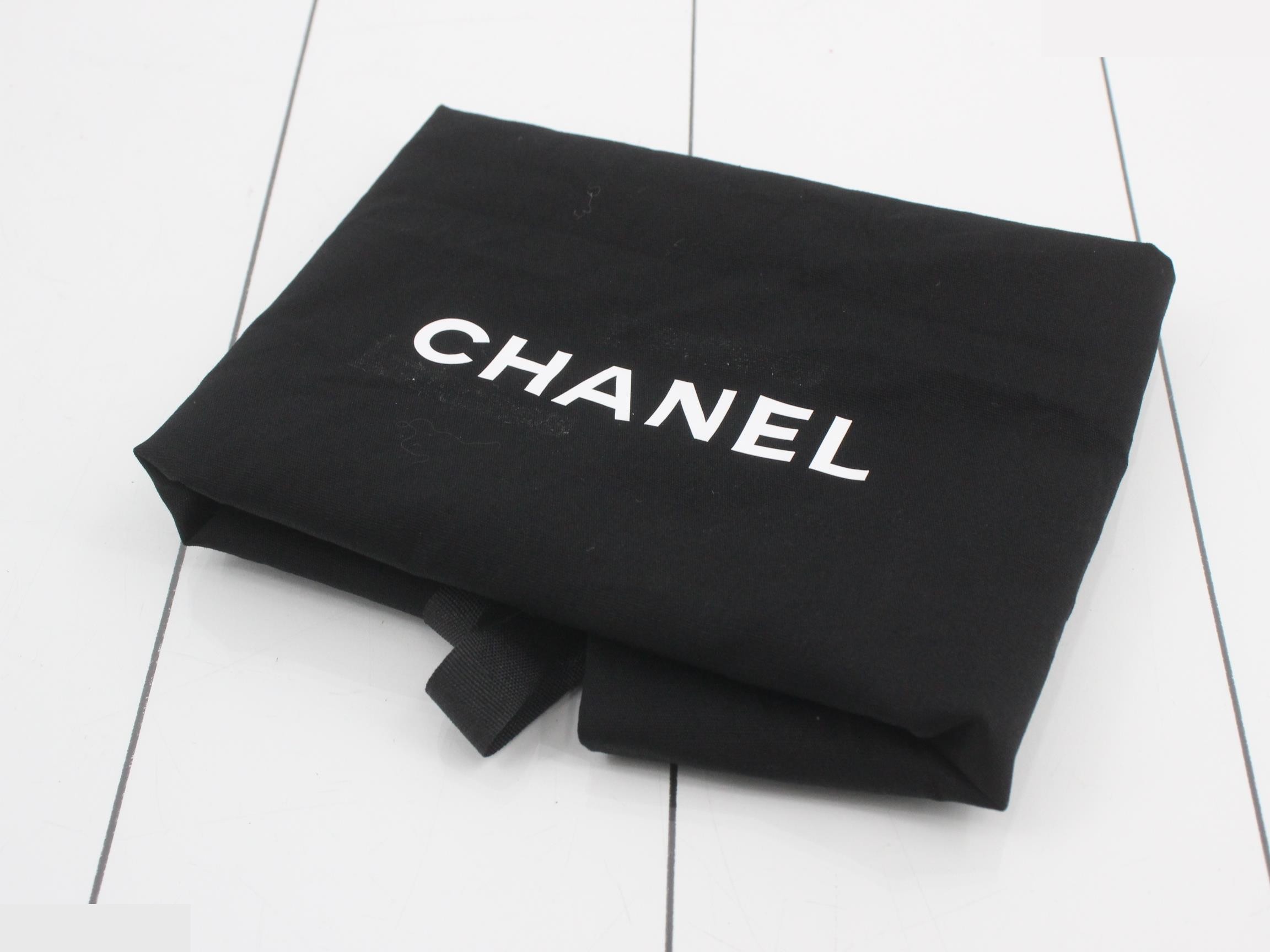 Matelassé Chain Shoulder Bag — view 7