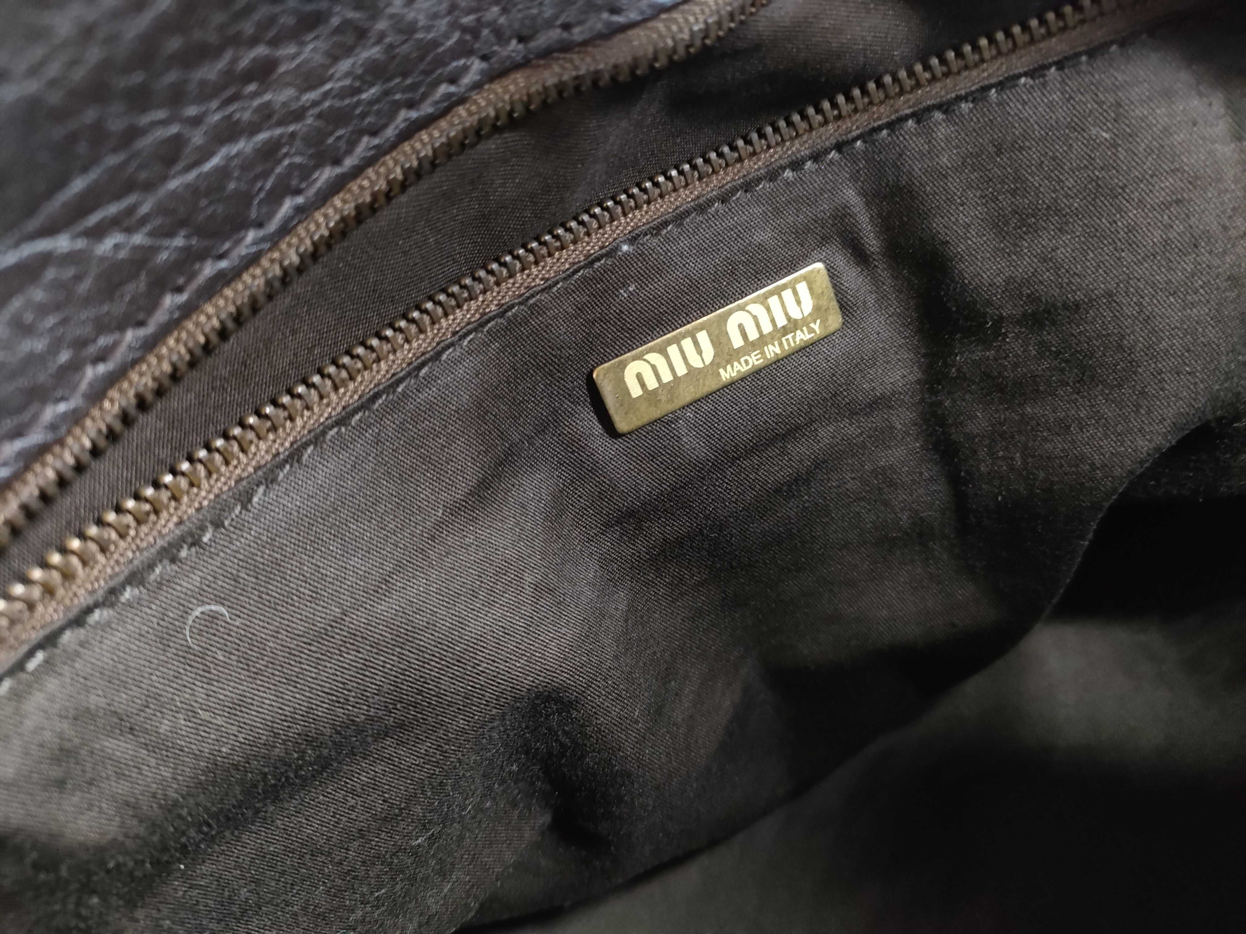 Turnlock Leather Shoulder Bag — view 11