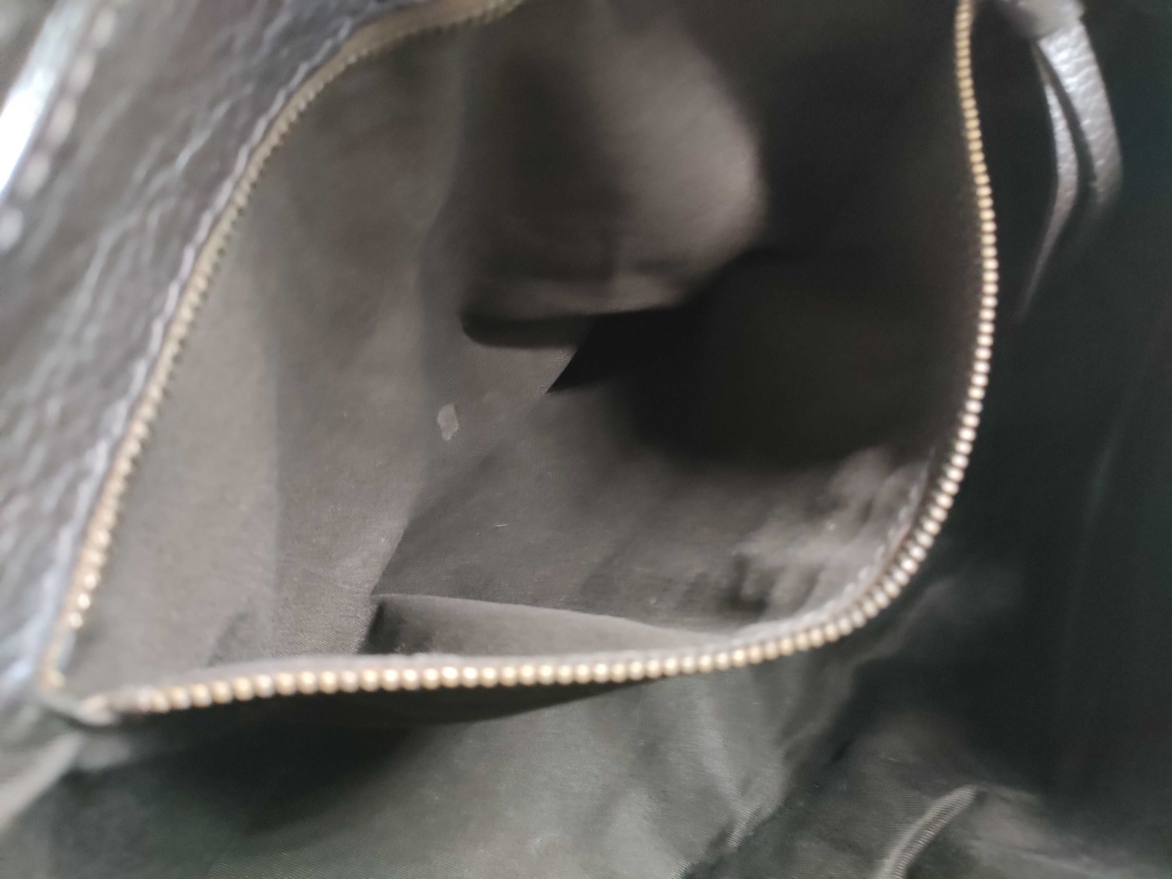 Turnlock Leather Shoulder Bag — view 10