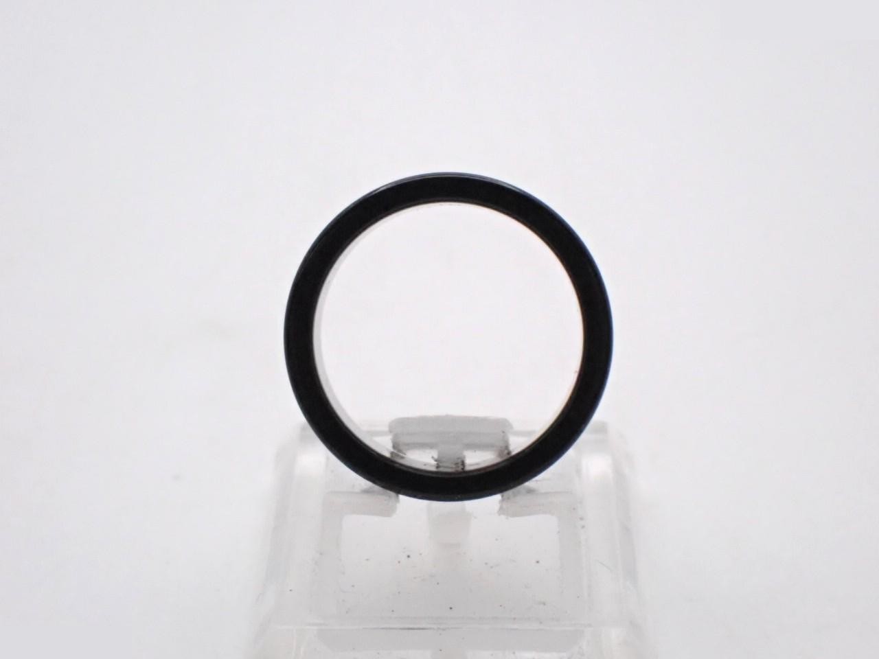 [Icon] Thin Band, Black Corundum, 18k Gold — view 3