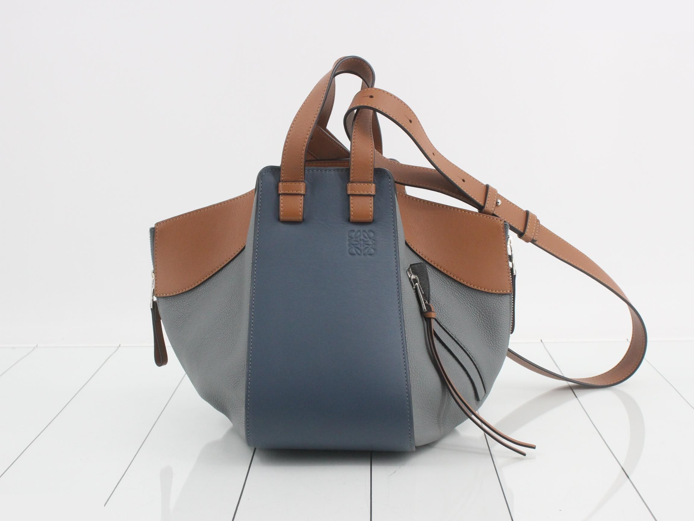 Hammock handbag, leather, gray