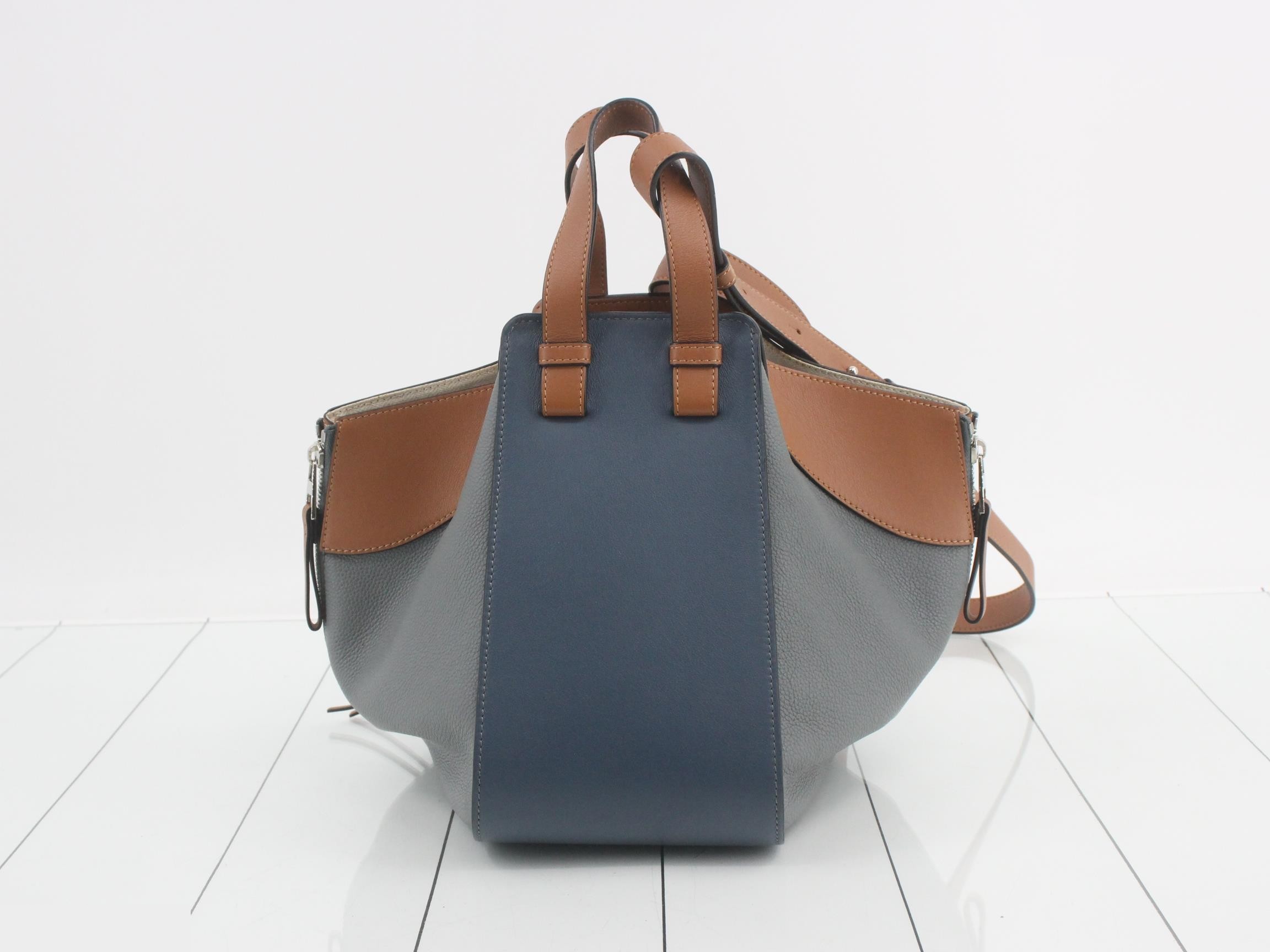 Hammock handbag, leather, gray — view 2