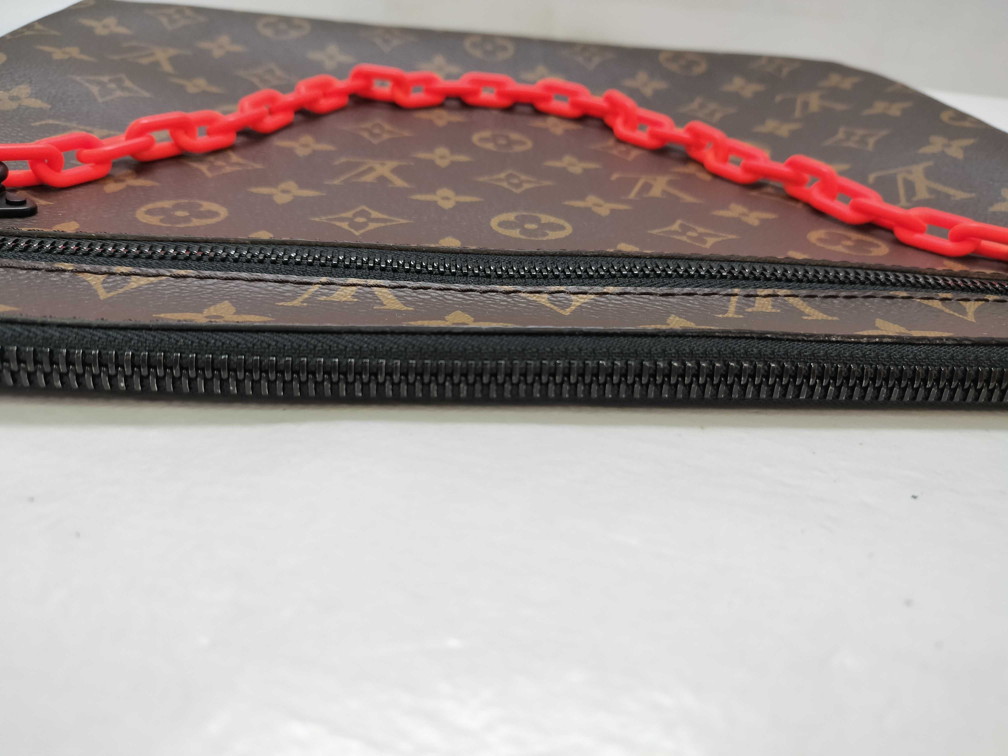 Monogram Vuitton Monogram Solar Ray Pochette A4 M44484 Clutch Bag — view 3