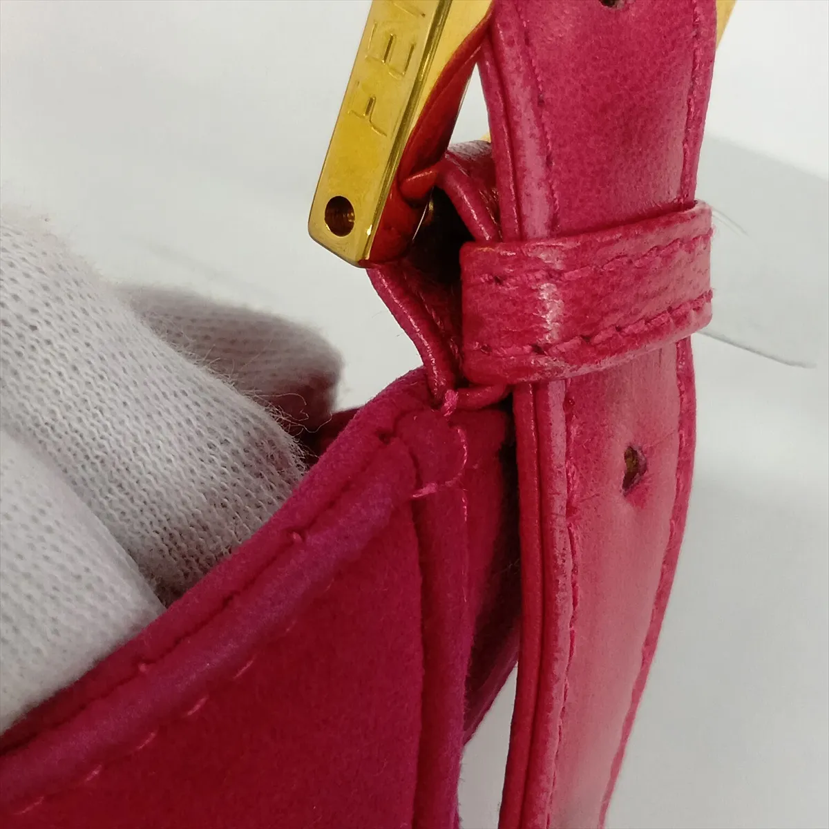 26569 Suede x Leather Shoulder Bag Pink — view 15
