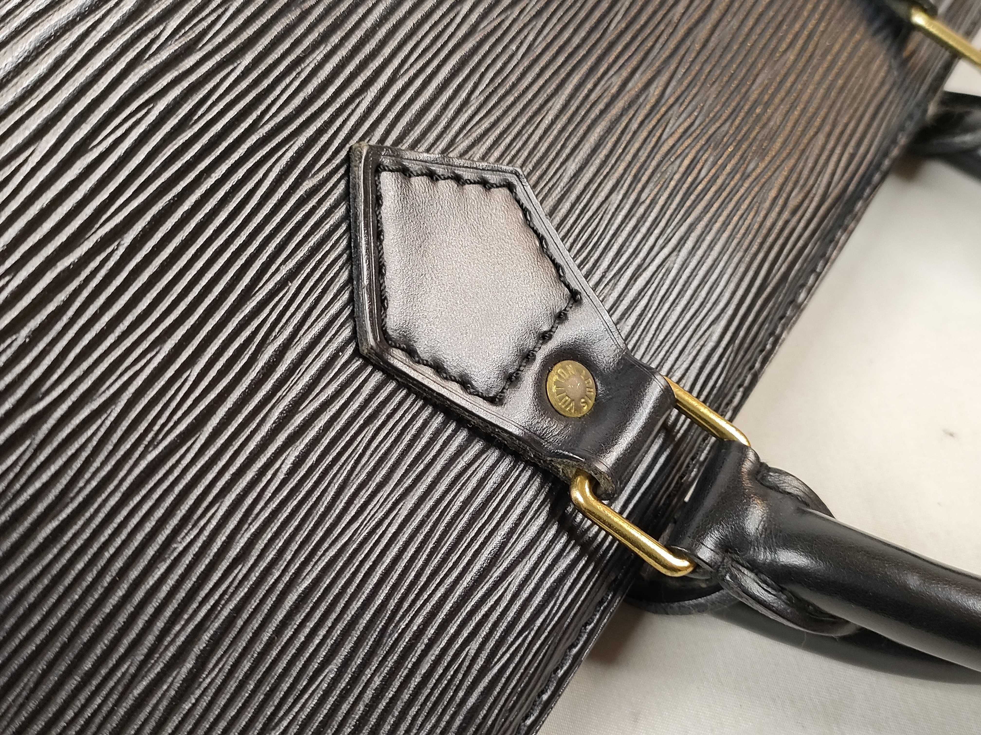 Epi Leather Handbag Sac Triangle Handbag — view 5