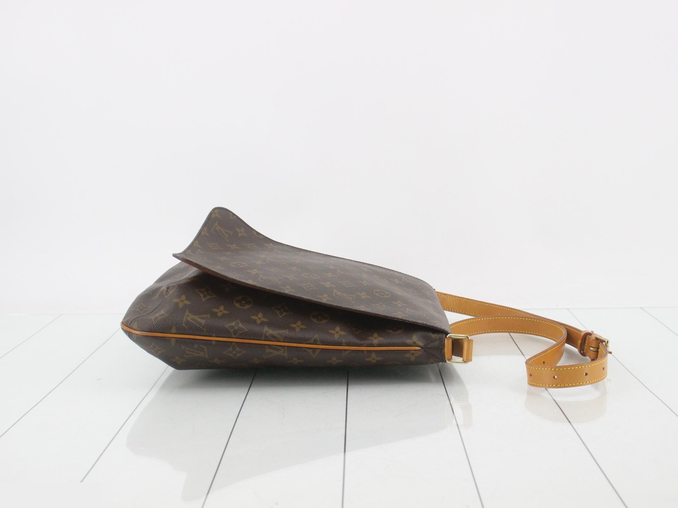Musette — view 3