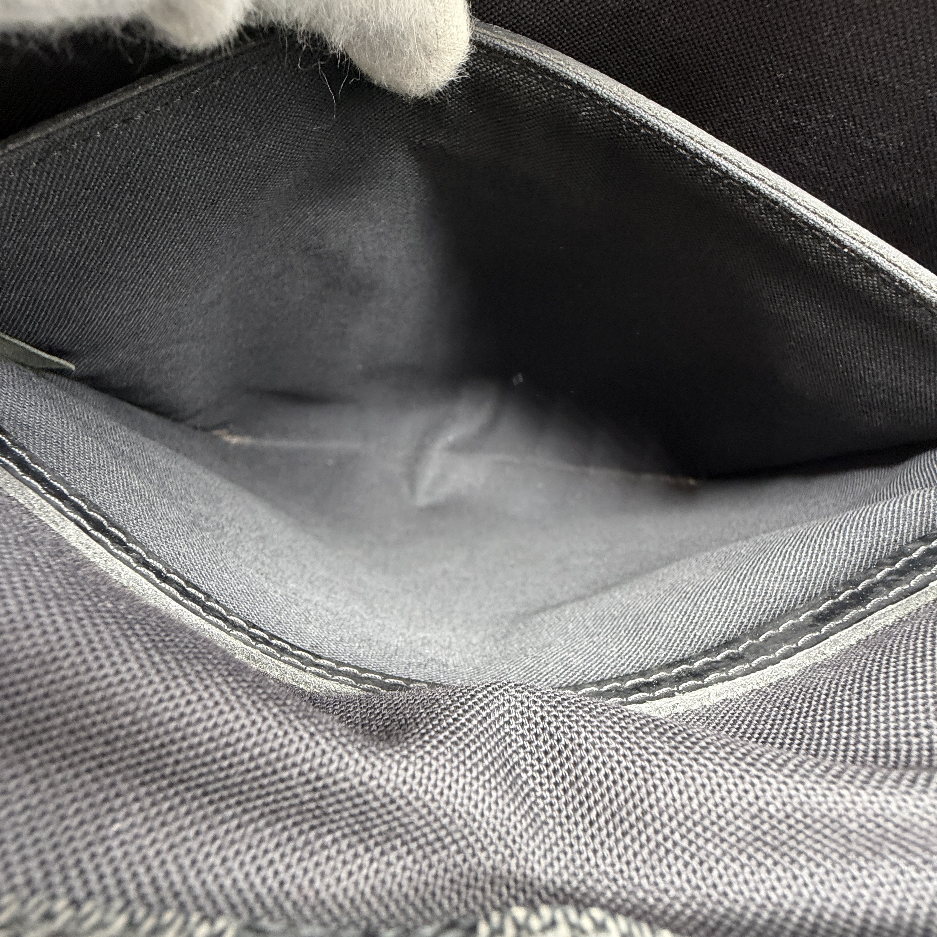 Damier Graphite Tadao Business Bag — view 13